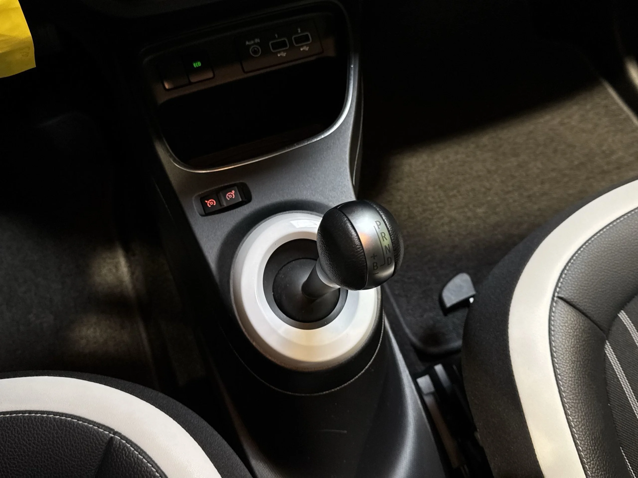 Renault Twingo Zen R80 batería 20kWh 60 kW (82 CV) - Foto 19