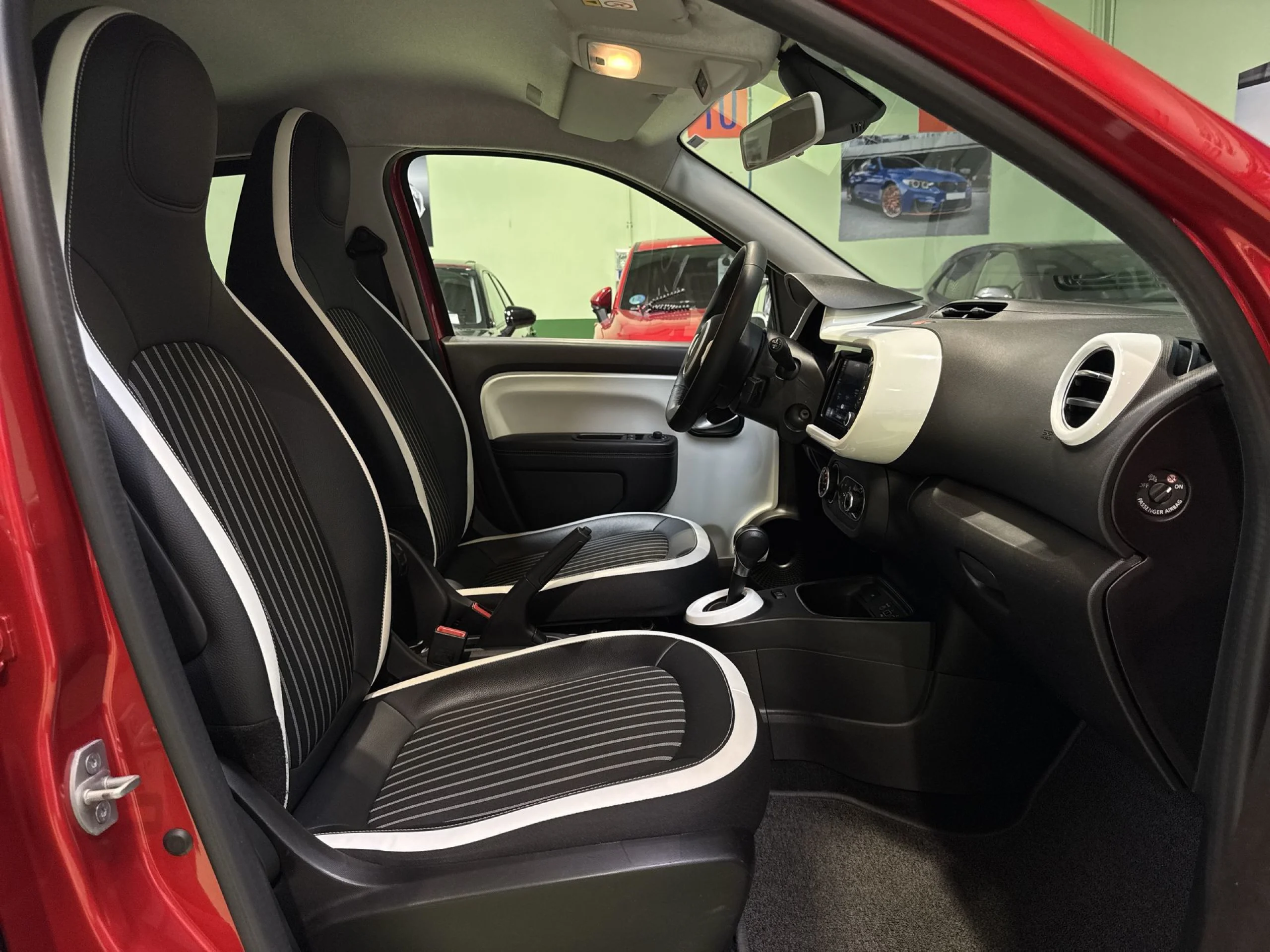 Renault Twingo Zen R80 batería 20kWh 60 kW (82 CV) - Foto 23