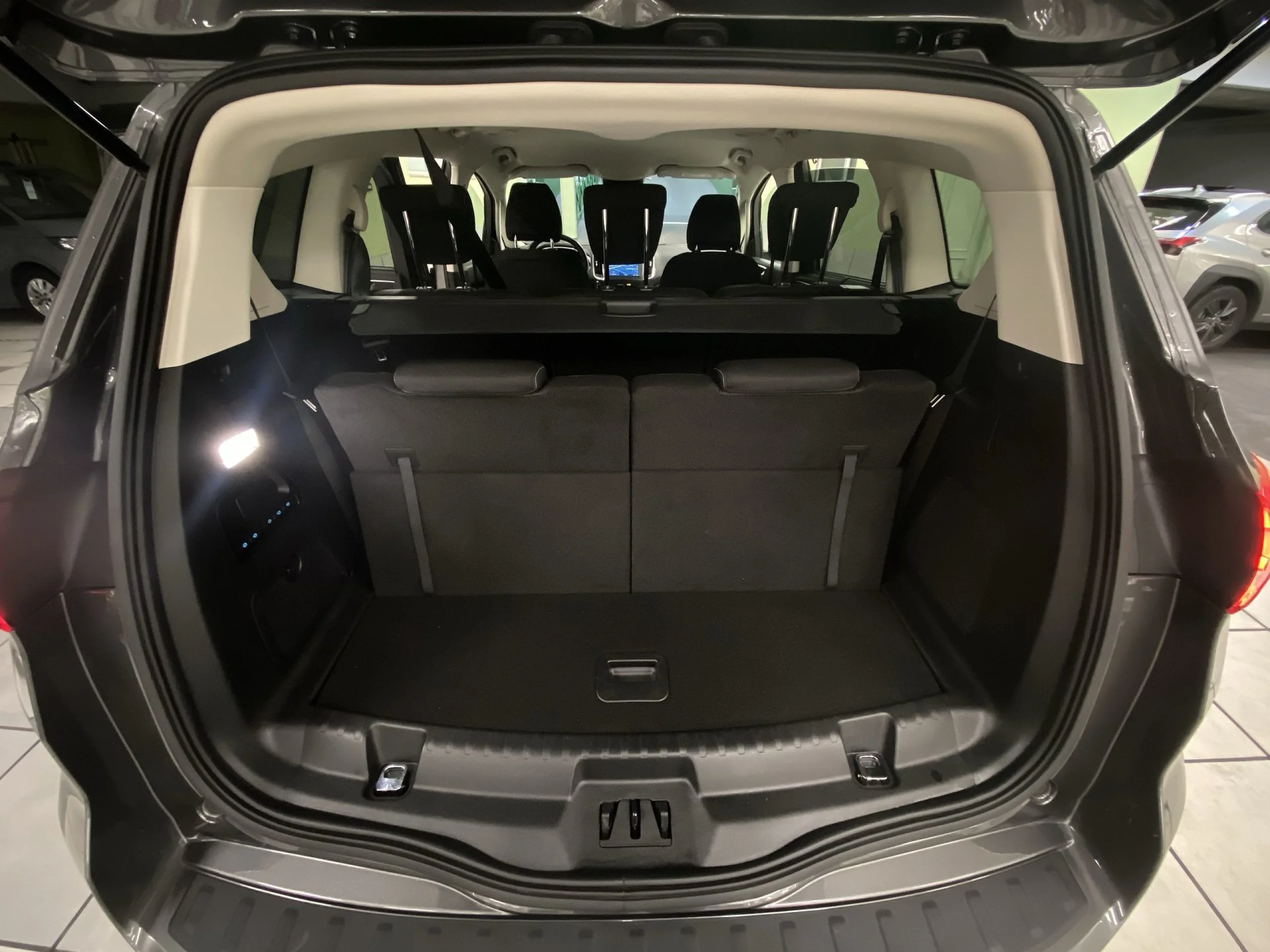 Ford S-Max 2.0 TDCI Panther Titanium 110 kW (150 CV) - Foto 21