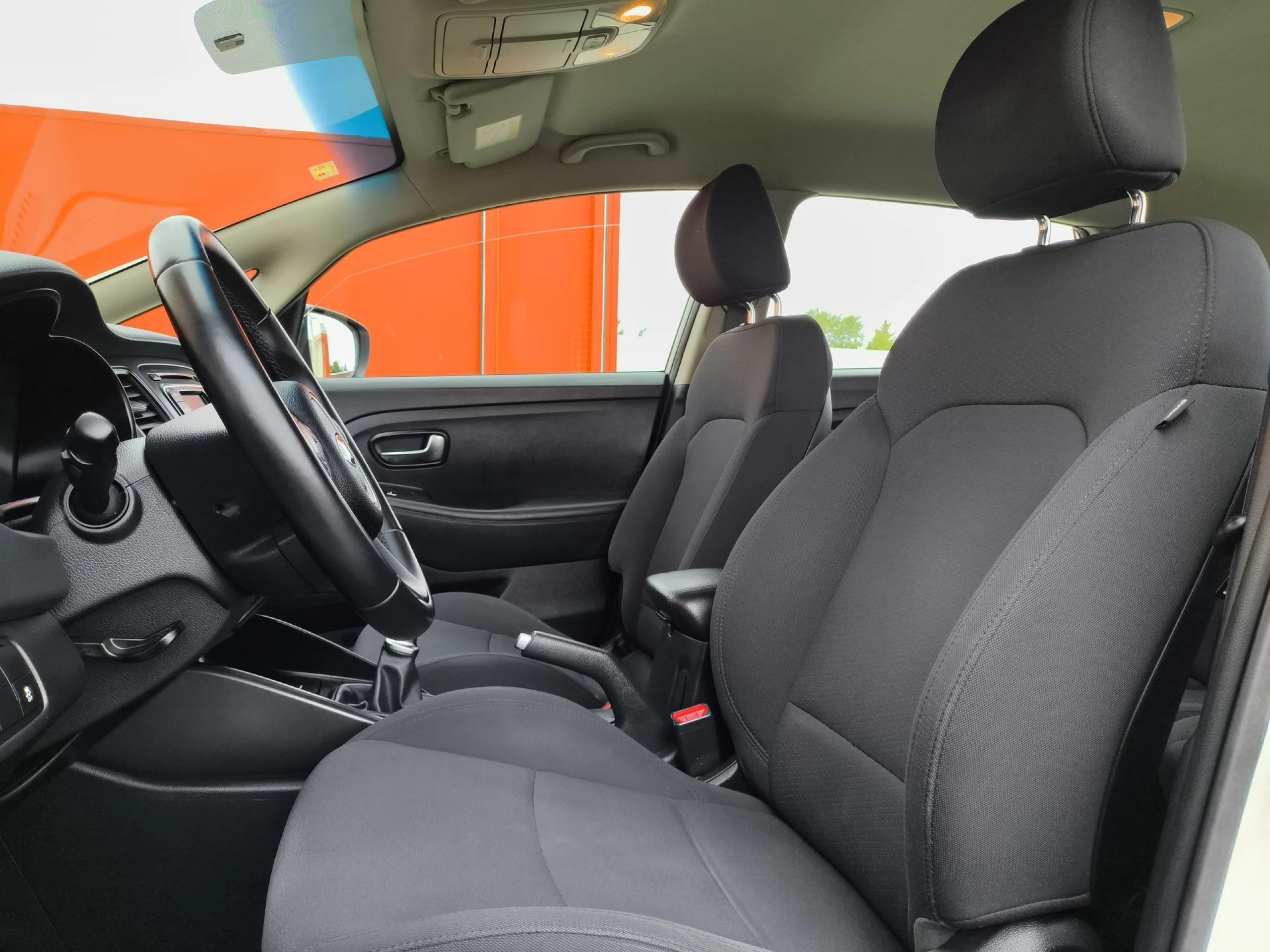 Kia Carens 1.6 GDi Concept 99 kW (135 CV) - Foto 8