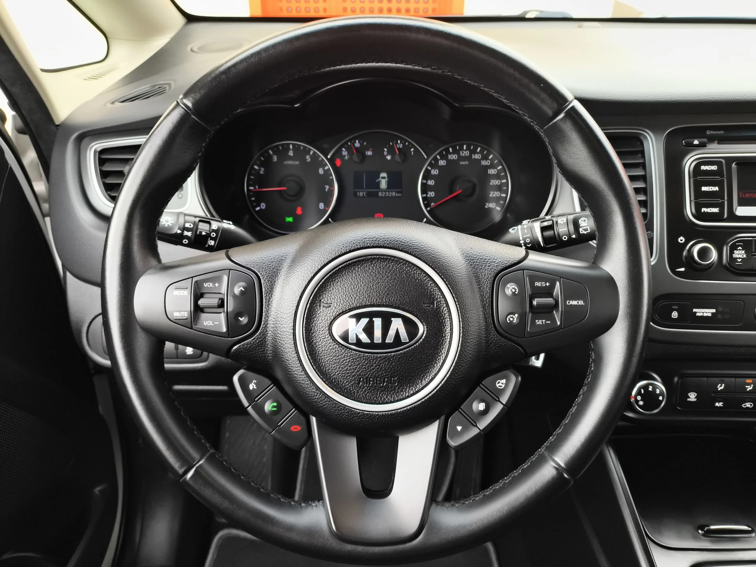 Kia Carens 1.6 GDi Concept 99 kW (135 CV) - Foto 12