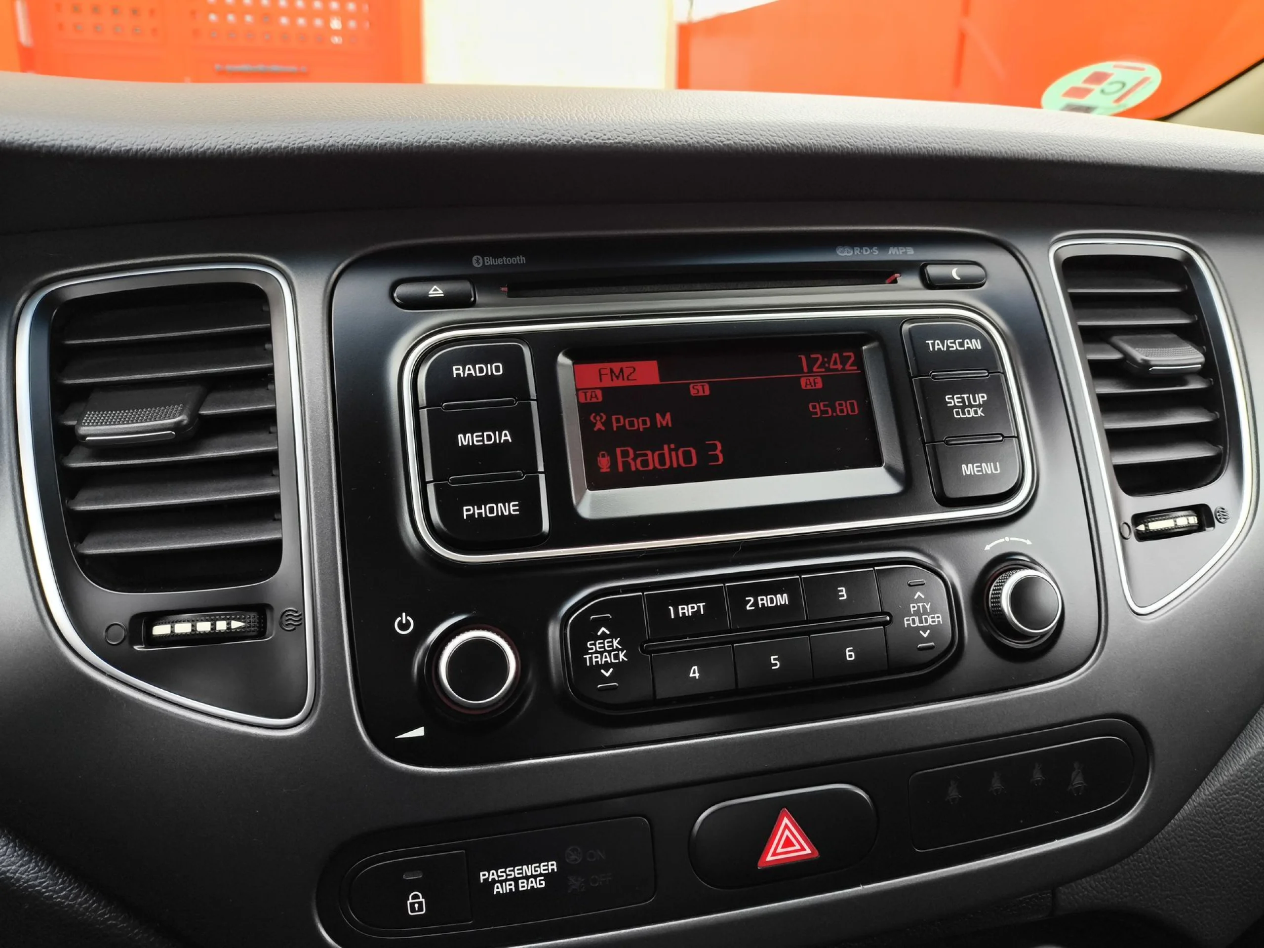 Kia Carens 1.6 GDi Concept 99 kW (135 CV) - Foto 14