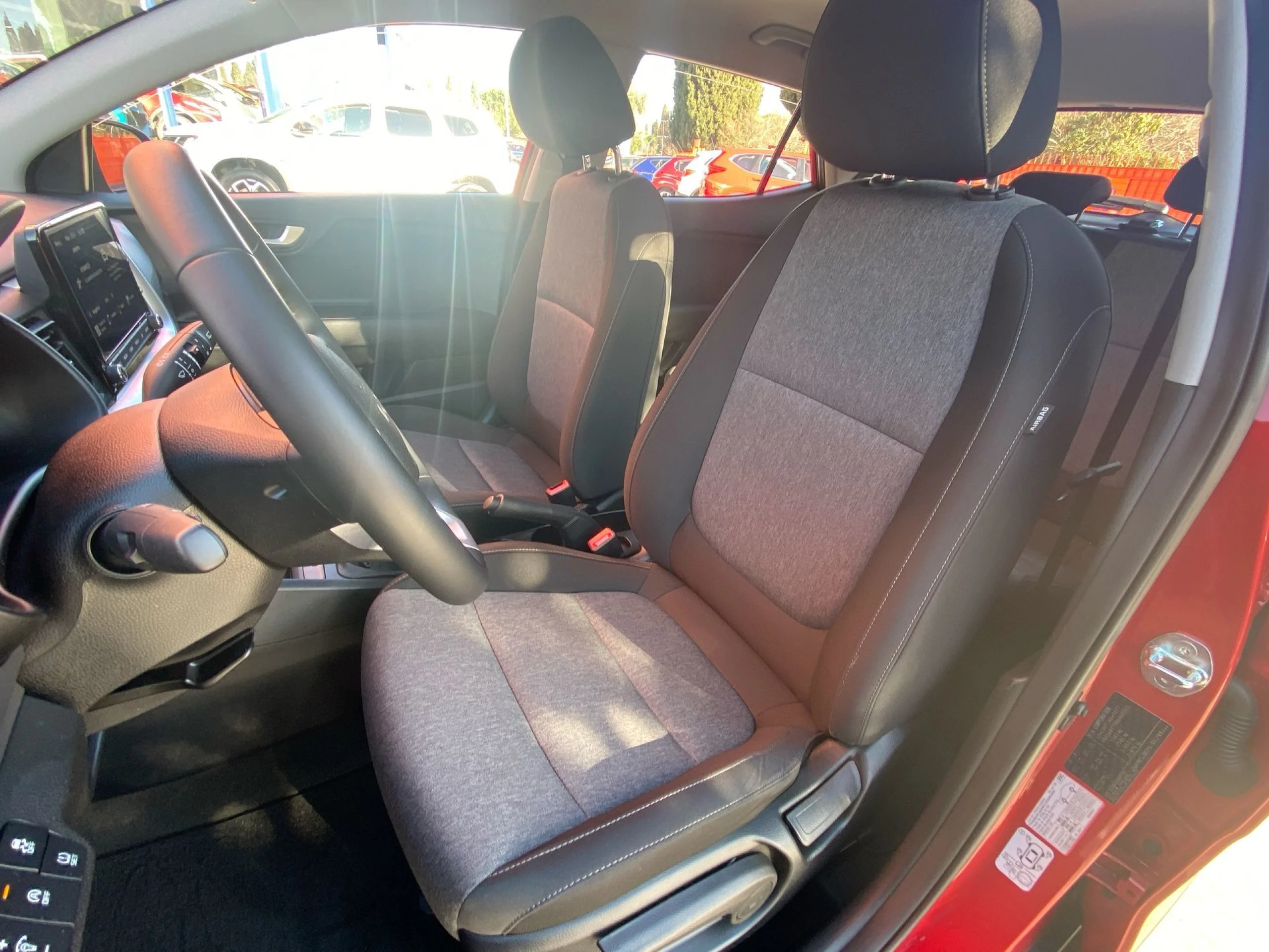 Kia Stonic 1.0 T-GDi MHEV iMT Concept 74 kW (100 CV) - Foto 8