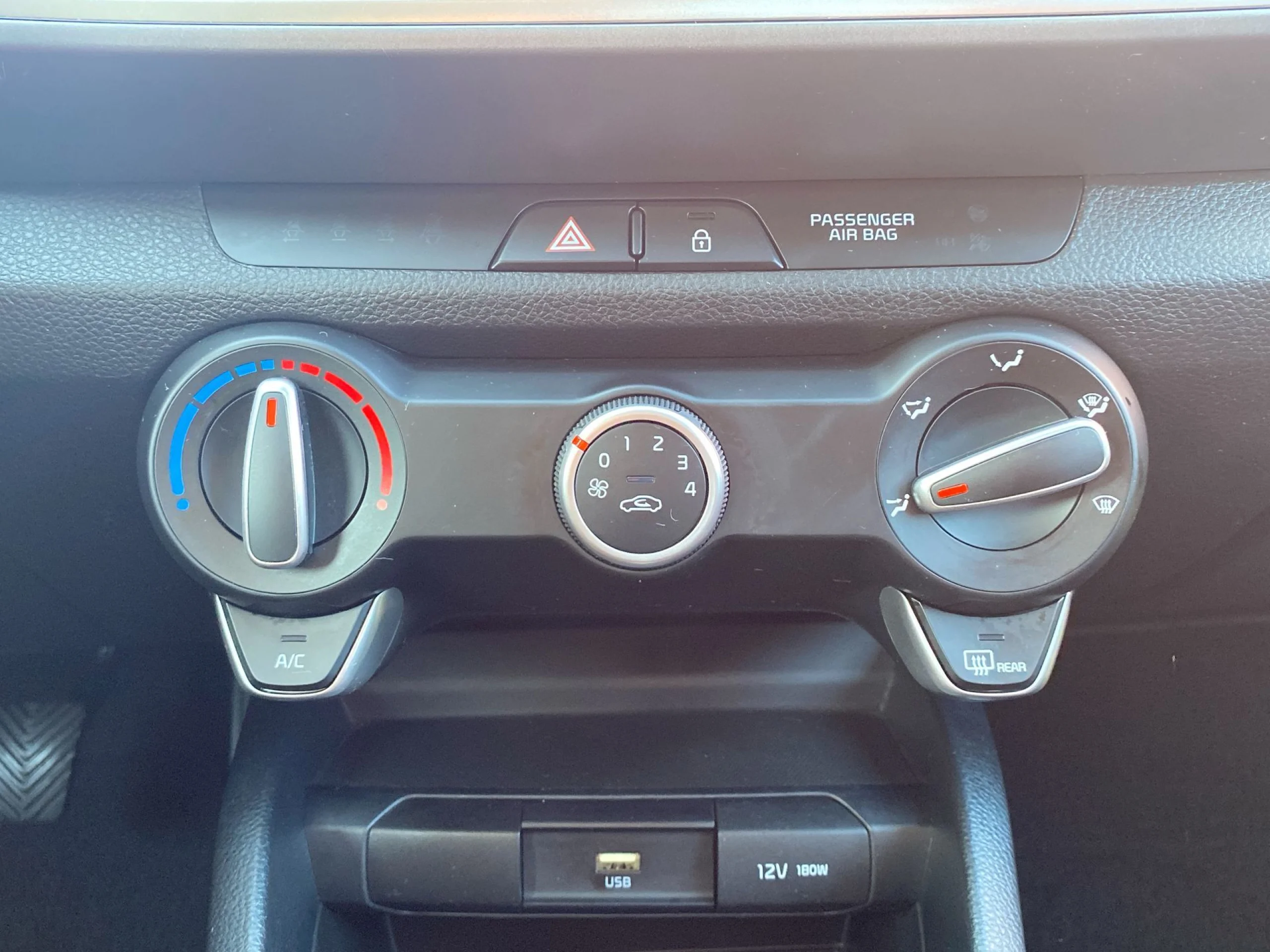 Kia Stonic 1.0 T-GDi MHEV iMT Concept 74 kW (100 CV) - Foto 14