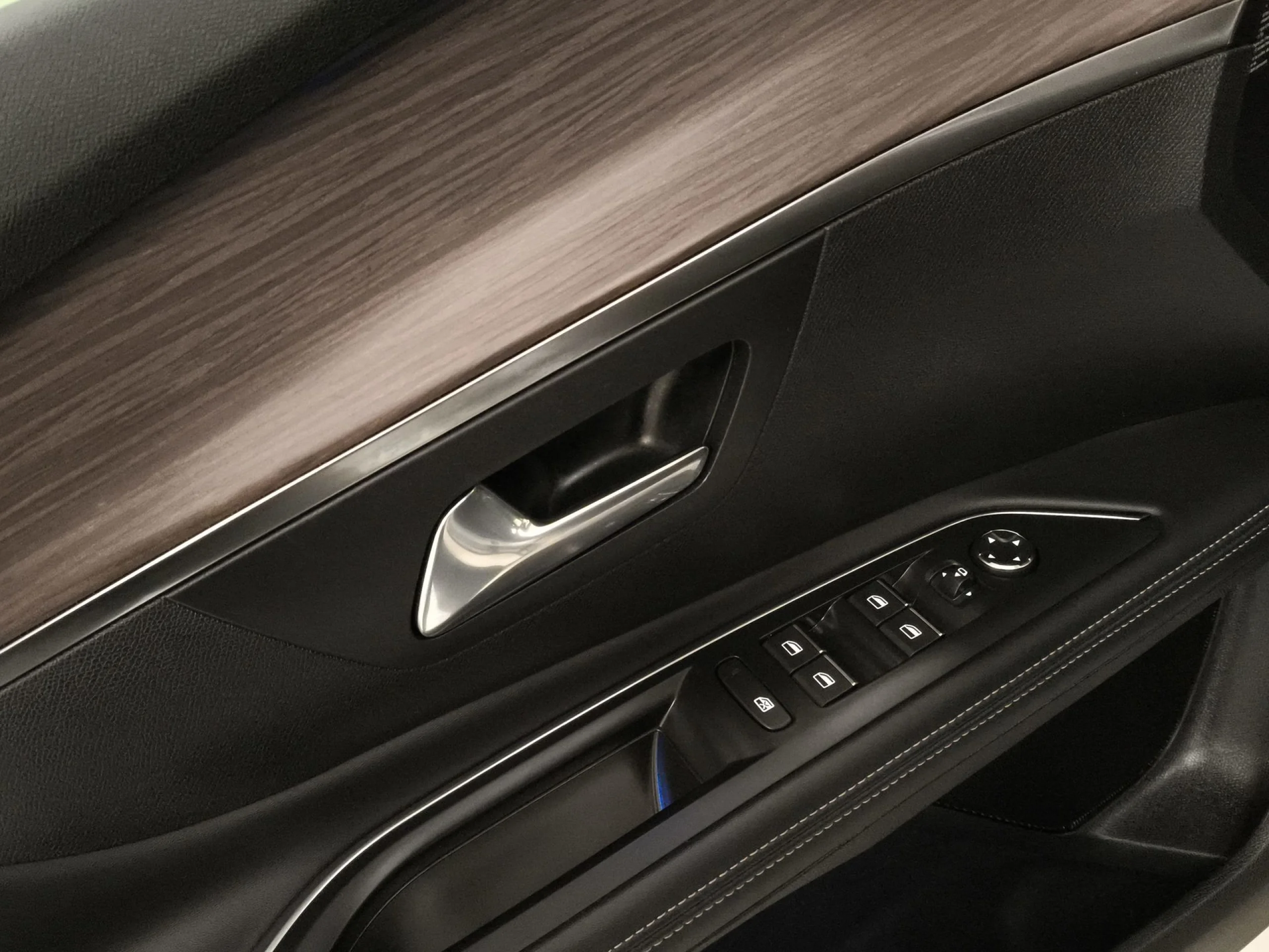 Peugeot 5008 BlueHDI 130 SANDS GT EAT8 96 kW (130 CV) - Foto 10