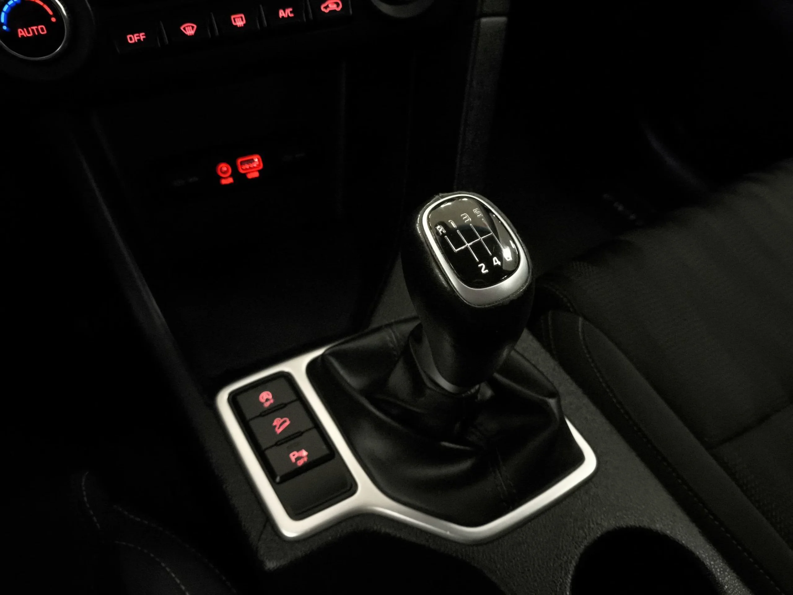 Kia Sportage 1.7 CRDi Business Eco-Dynamic 4x2 85 kW (115 CV) - Foto 19