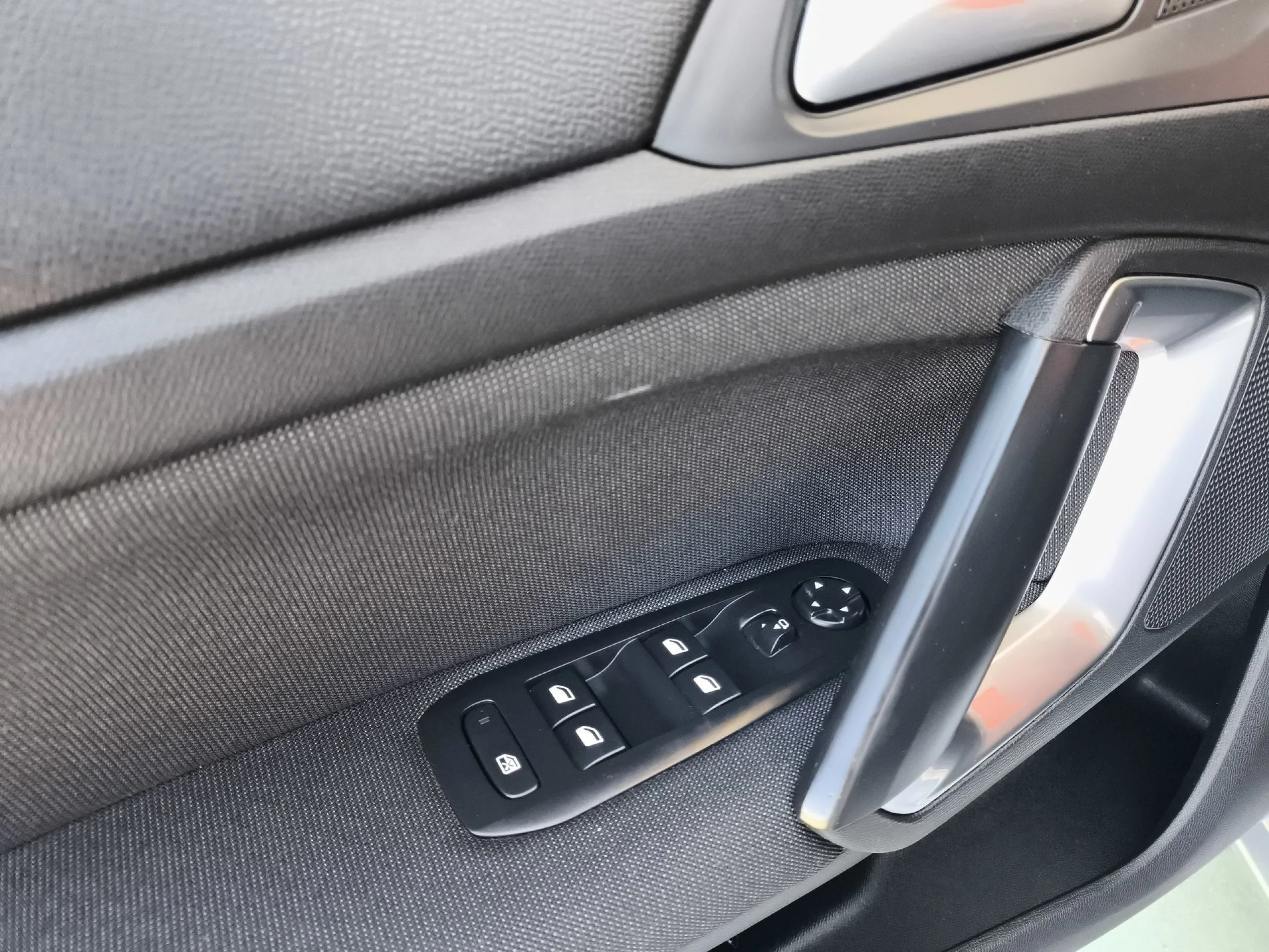 Peugeot 308 SW PureTech 130 SANDS Allure 96 kW (130 CV) - Foto 10