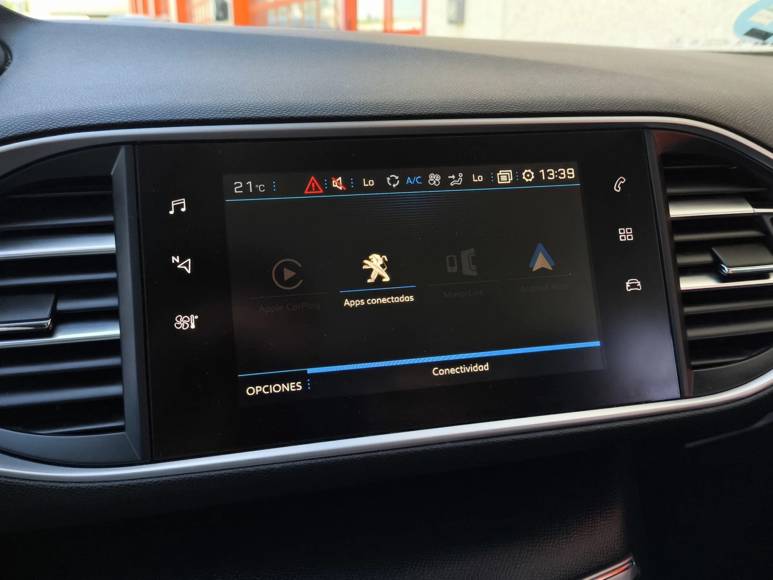 Peugeot 308 SW PureTech 130 SANDS Allure 96 kW (130 CV) - Foto 20