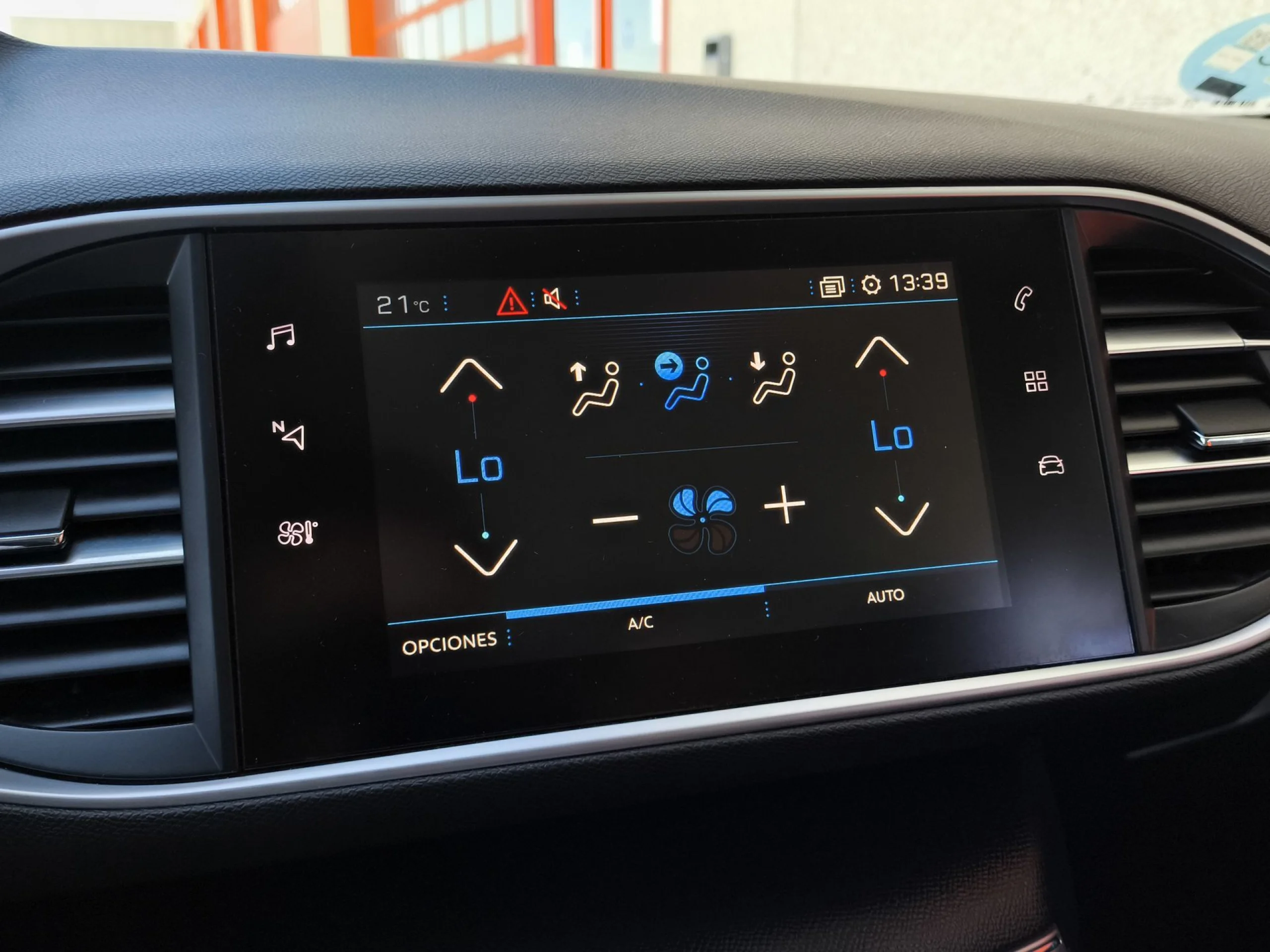 Peugeot 308 SW PureTech 130 SANDS Allure 96 kW (130 CV) - Foto 22