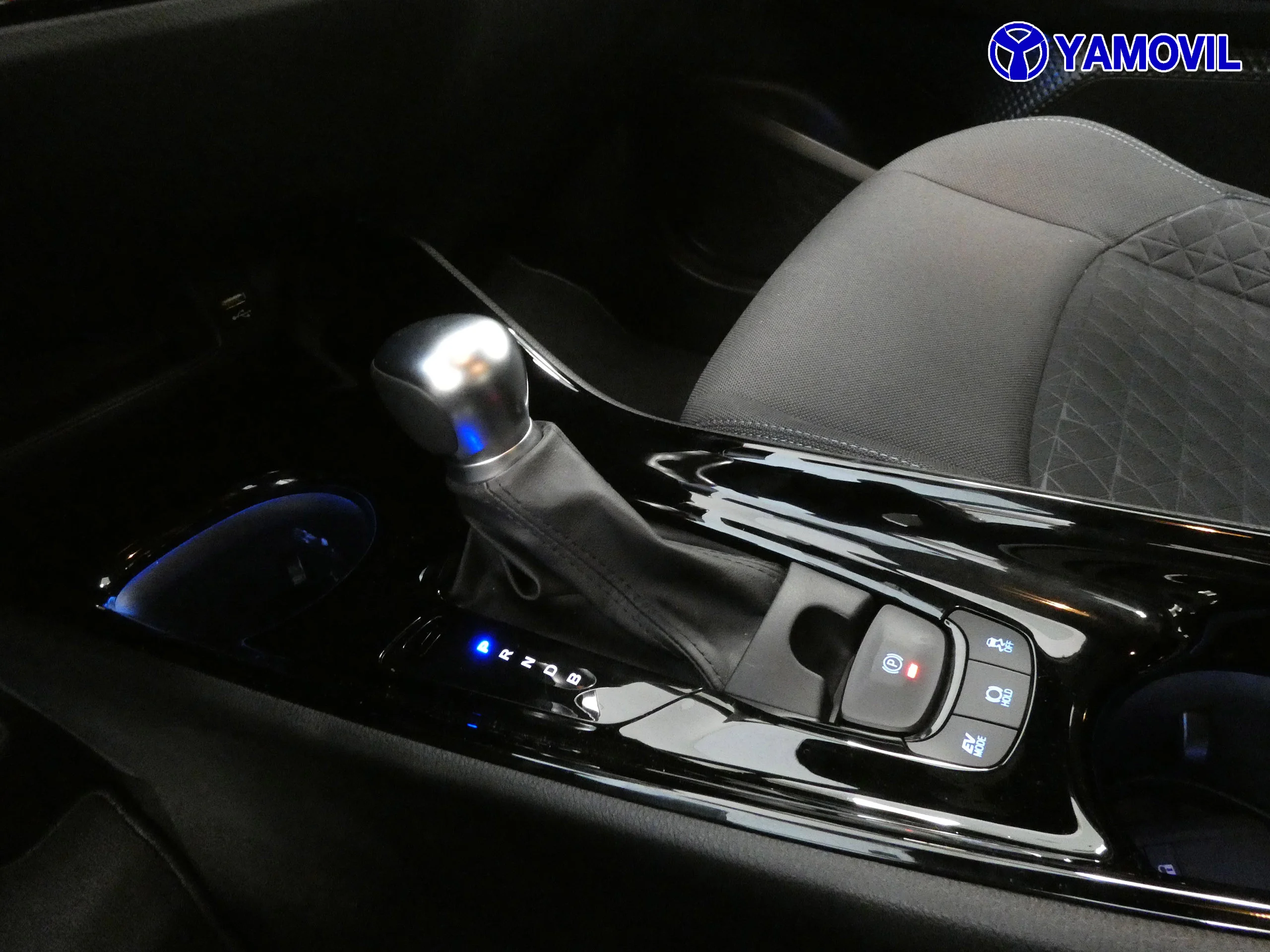Toyota C-HR 1.8 ADVANCE 125H 5P - Foto 31