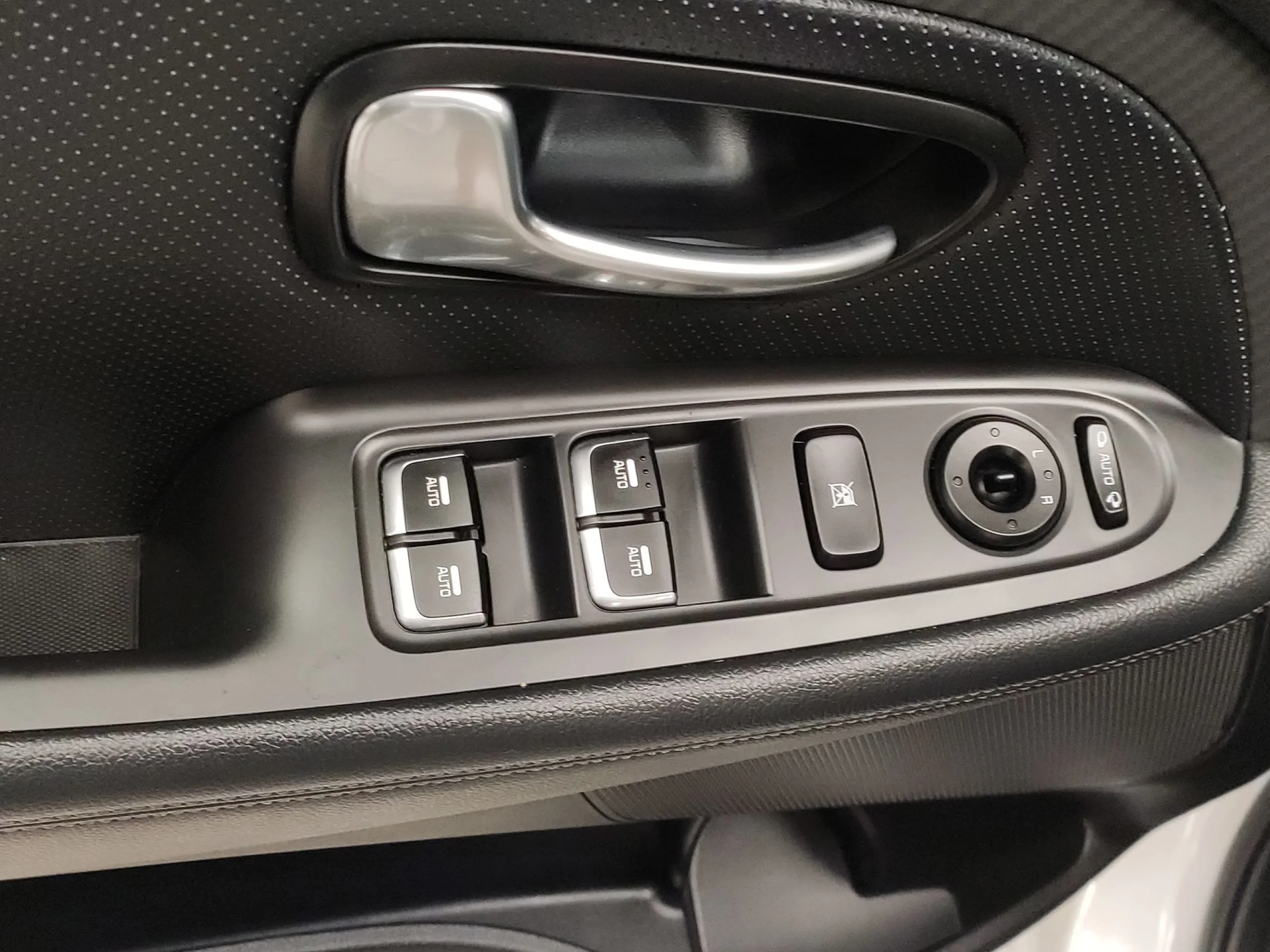Kia Carens 1.6 GDi Drive 99 kW (135 CV) - Foto 10