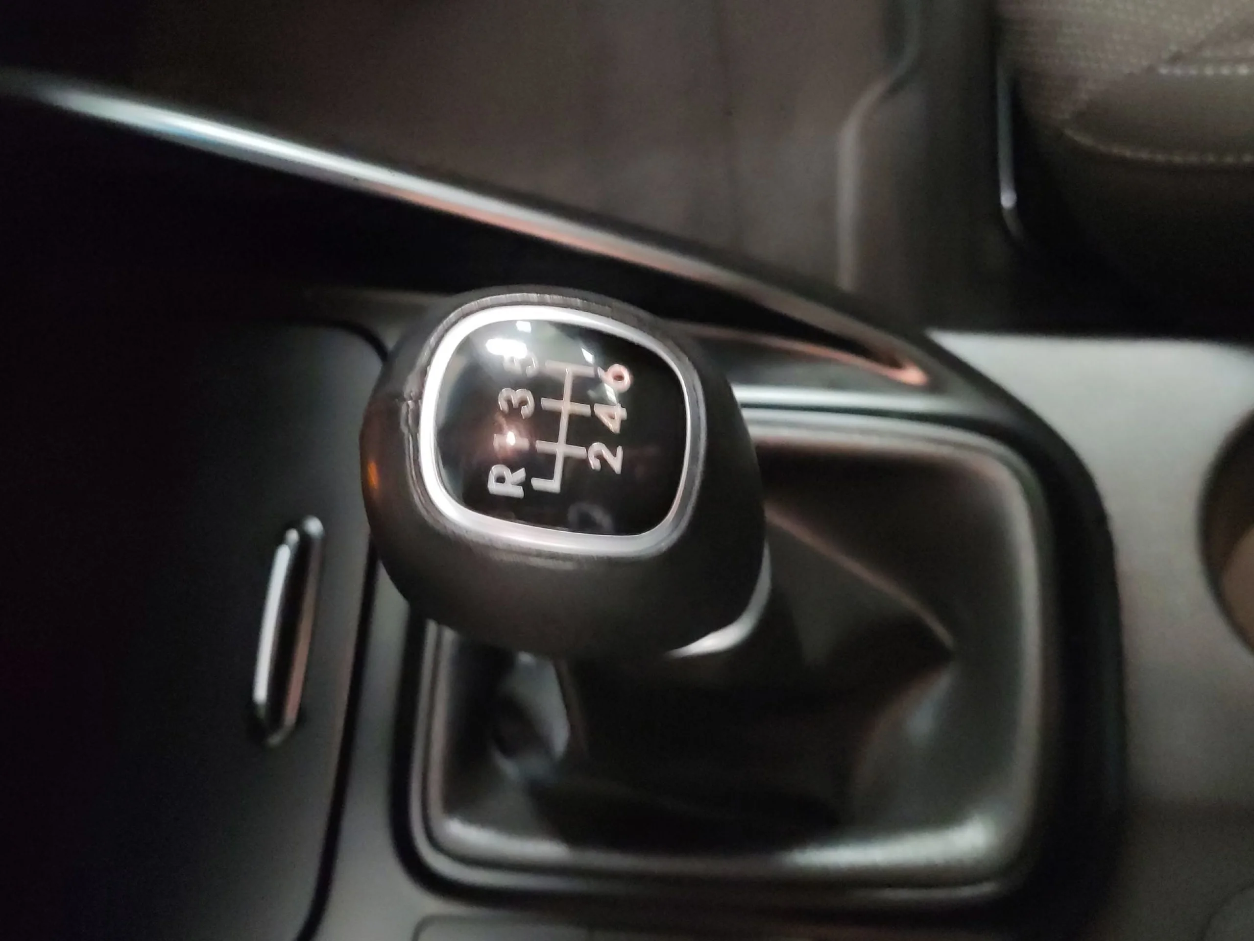 Kia Carens 1.6 GDi Drive 99 kW (135 CV) - Foto 17