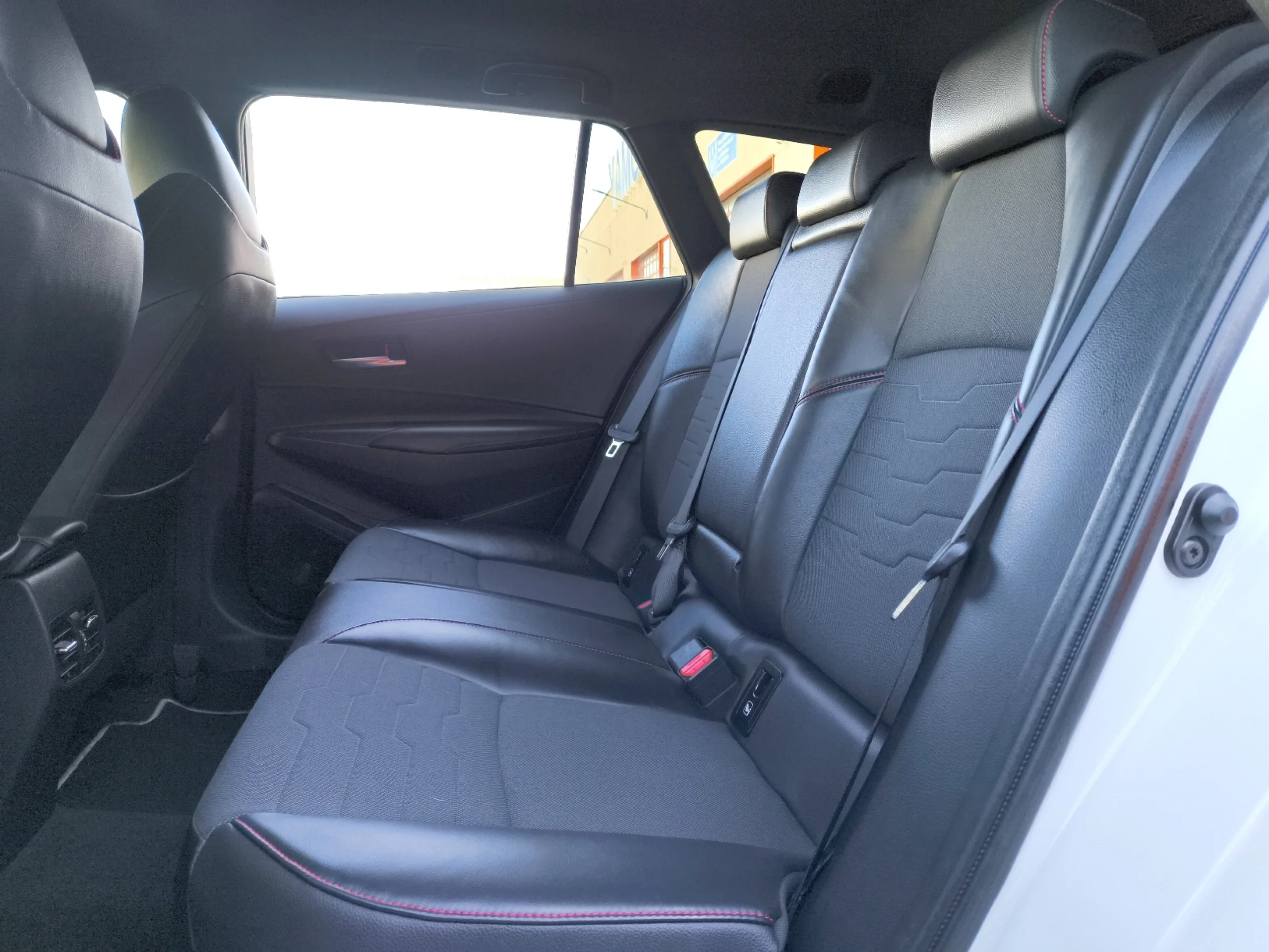 Toyota Corolla Touring Sports 180H Style E-CVT 132 kW (180 CV) - Foto 18