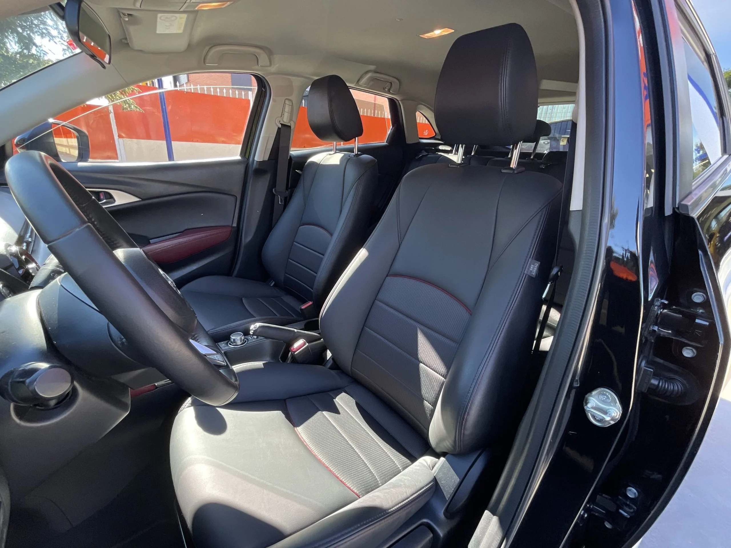 Mazda CX-3 2.0 SKYACTIV GE Luxury 2WD 88 kW (120 CV) - Foto 8
