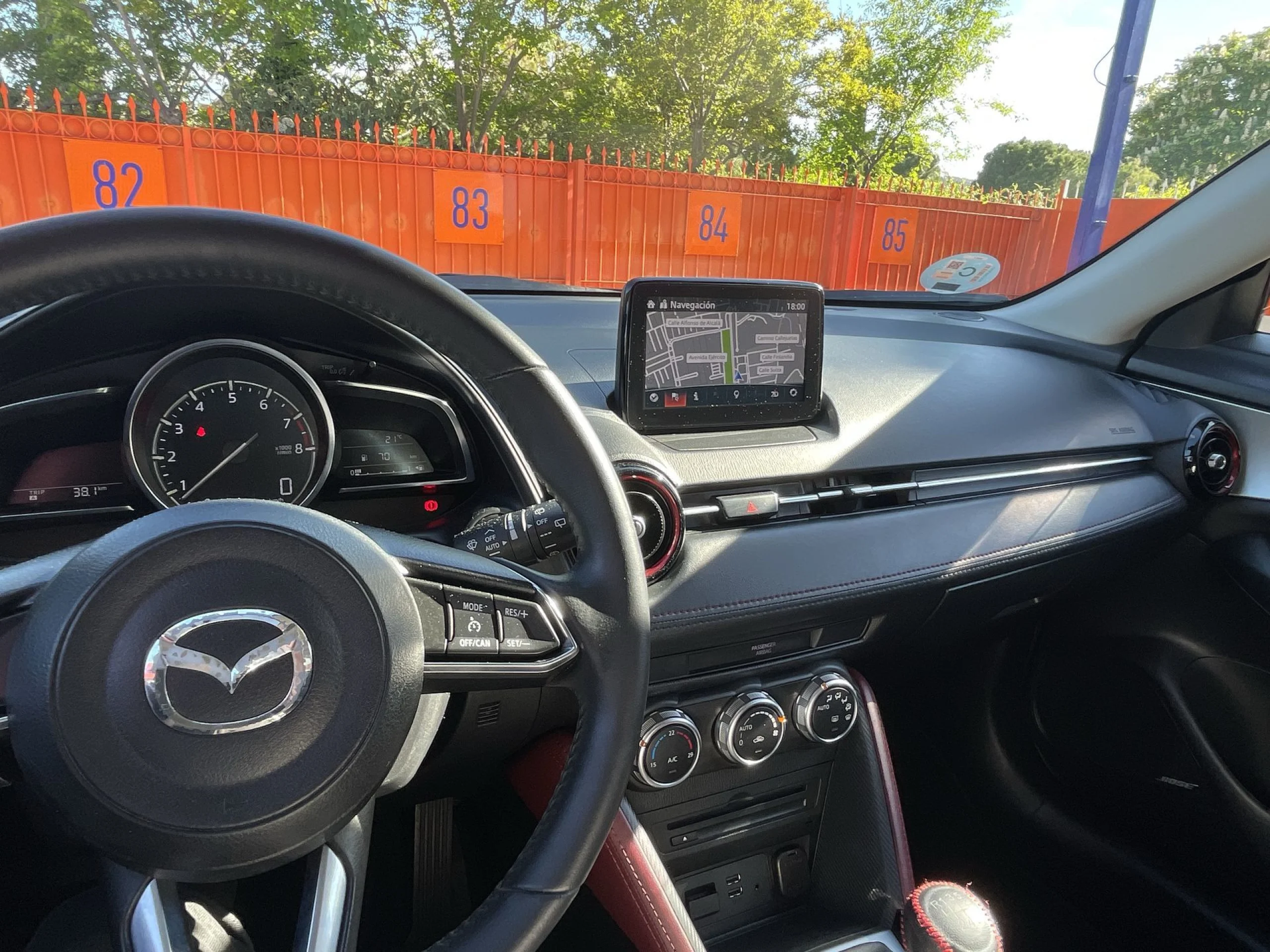 Mazda CX-3 2.0 SKYACTIV GE Luxury 2WD 88 kW (120 CV) - Foto 17