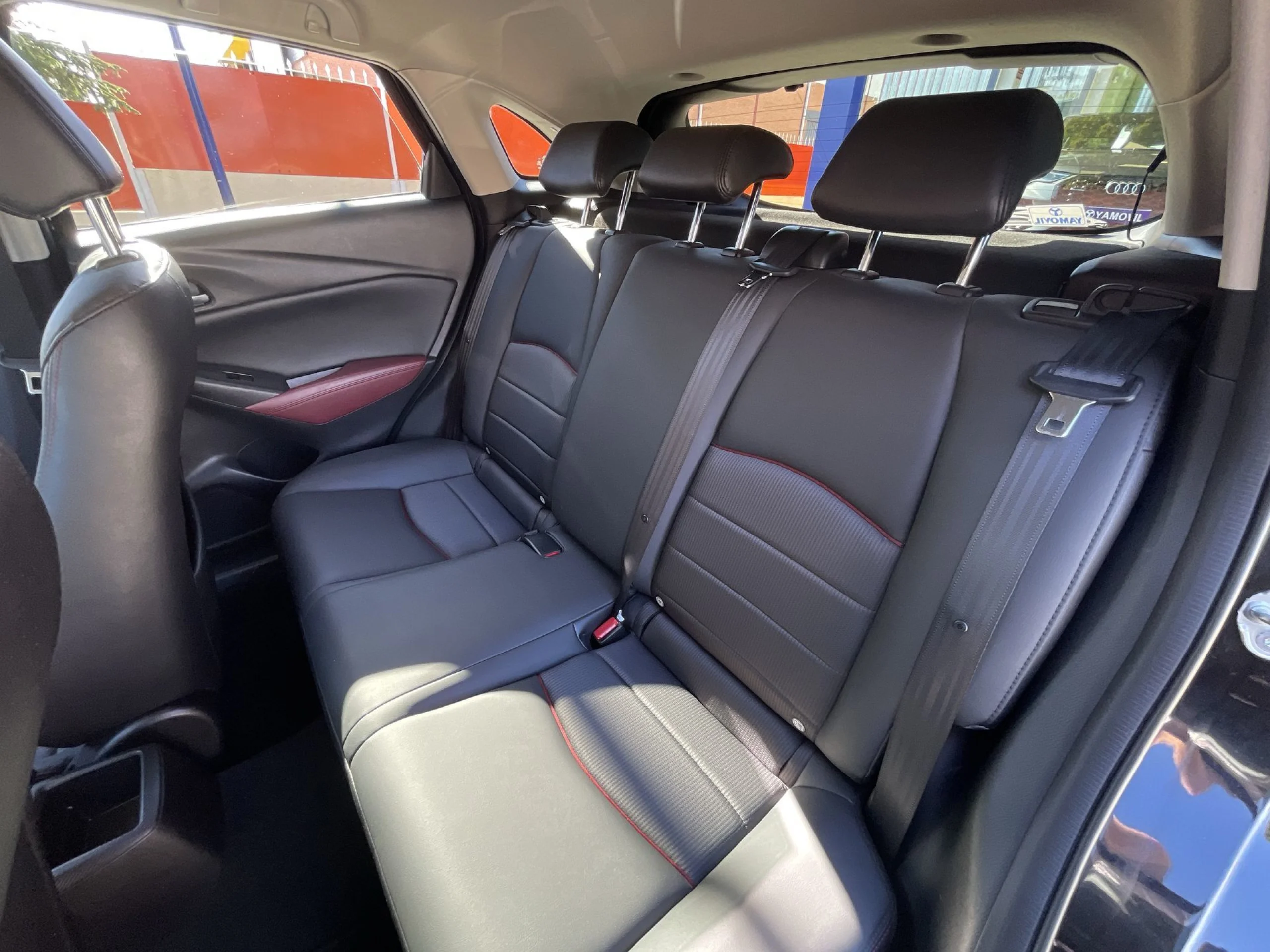 Mazda CX-3 2.0 SKYACTIV GE Luxury 2WD 88 kW (120 CV) - Foto 18