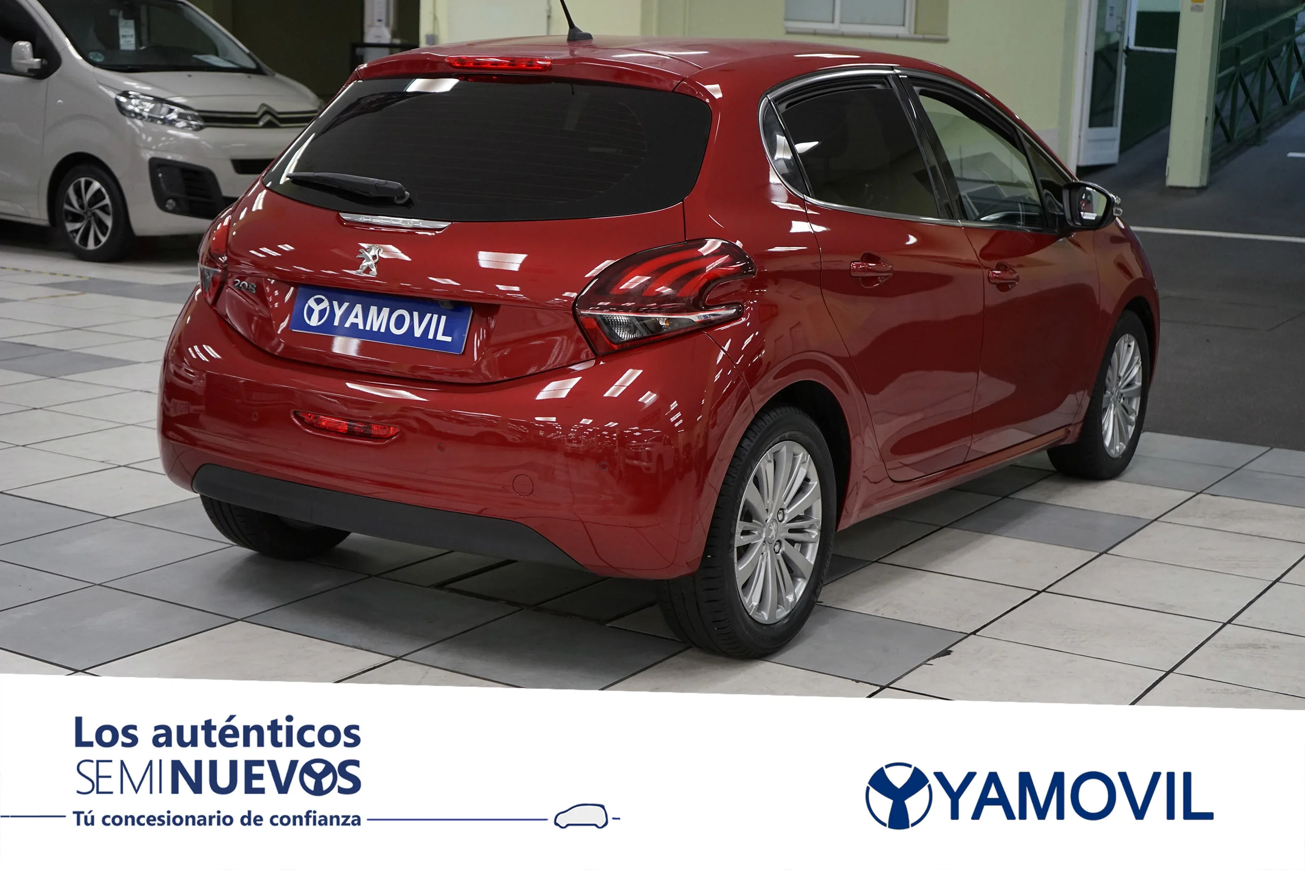 Peugeot 208 BlueHDi 100 Allure 73 kW (100 CV) - Foto 4