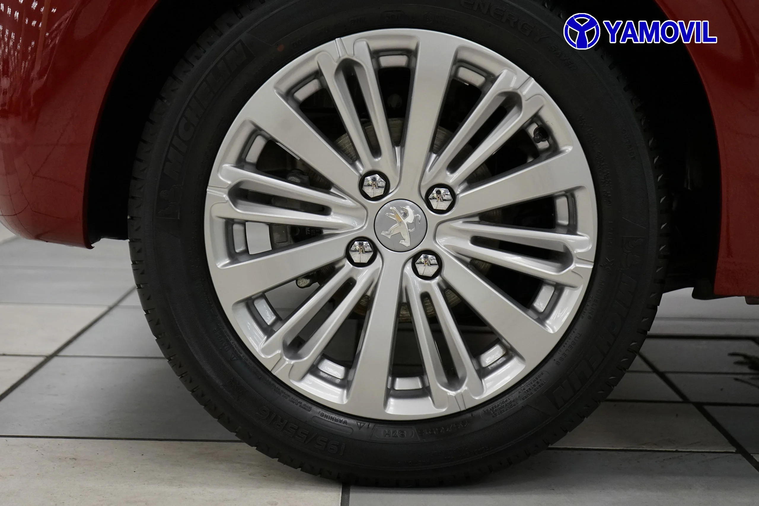 Peugeot 208 BlueHDi 100 Allure 73 kW (100 CV) - Foto 10