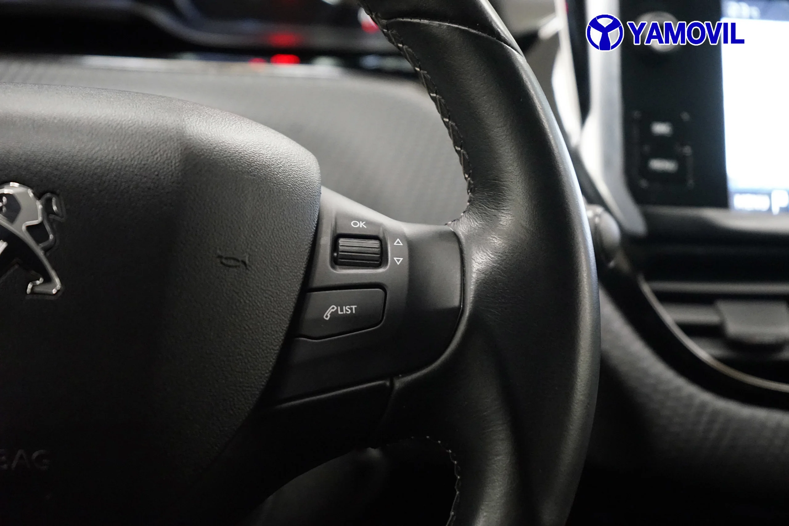 Peugeot 208 BlueHDi 100 Allure 73 kW (100 CV) - Foto 20