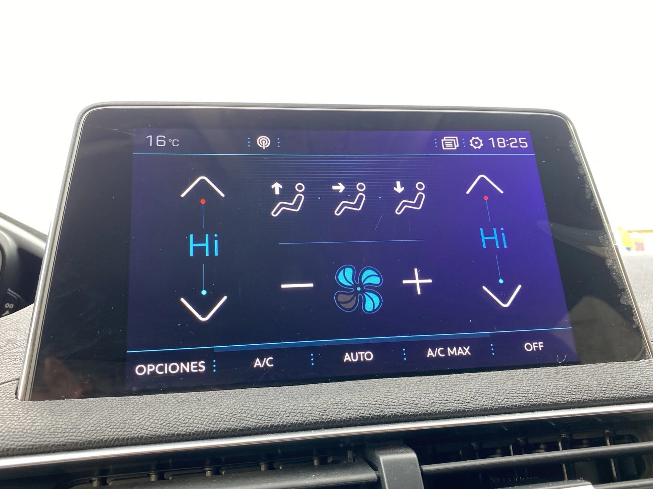 Peugeot 3008 SUV PureTech 130 SANDS Allure 96 kW (130 CV) - Foto 16