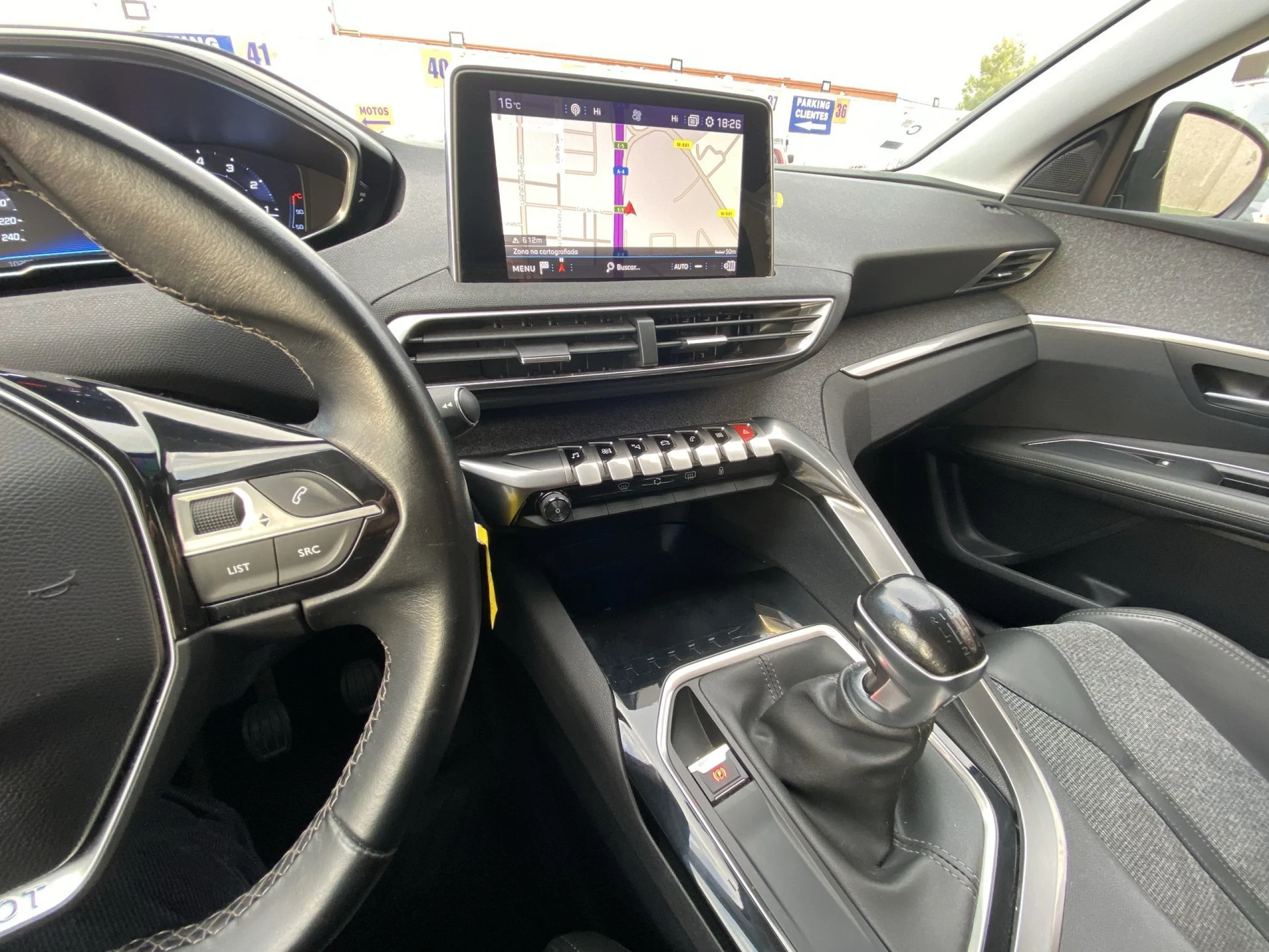 Peugeot 3008 SUV PureTech 130 SANDS Allure 96 kW (130 CV) - Foto 18