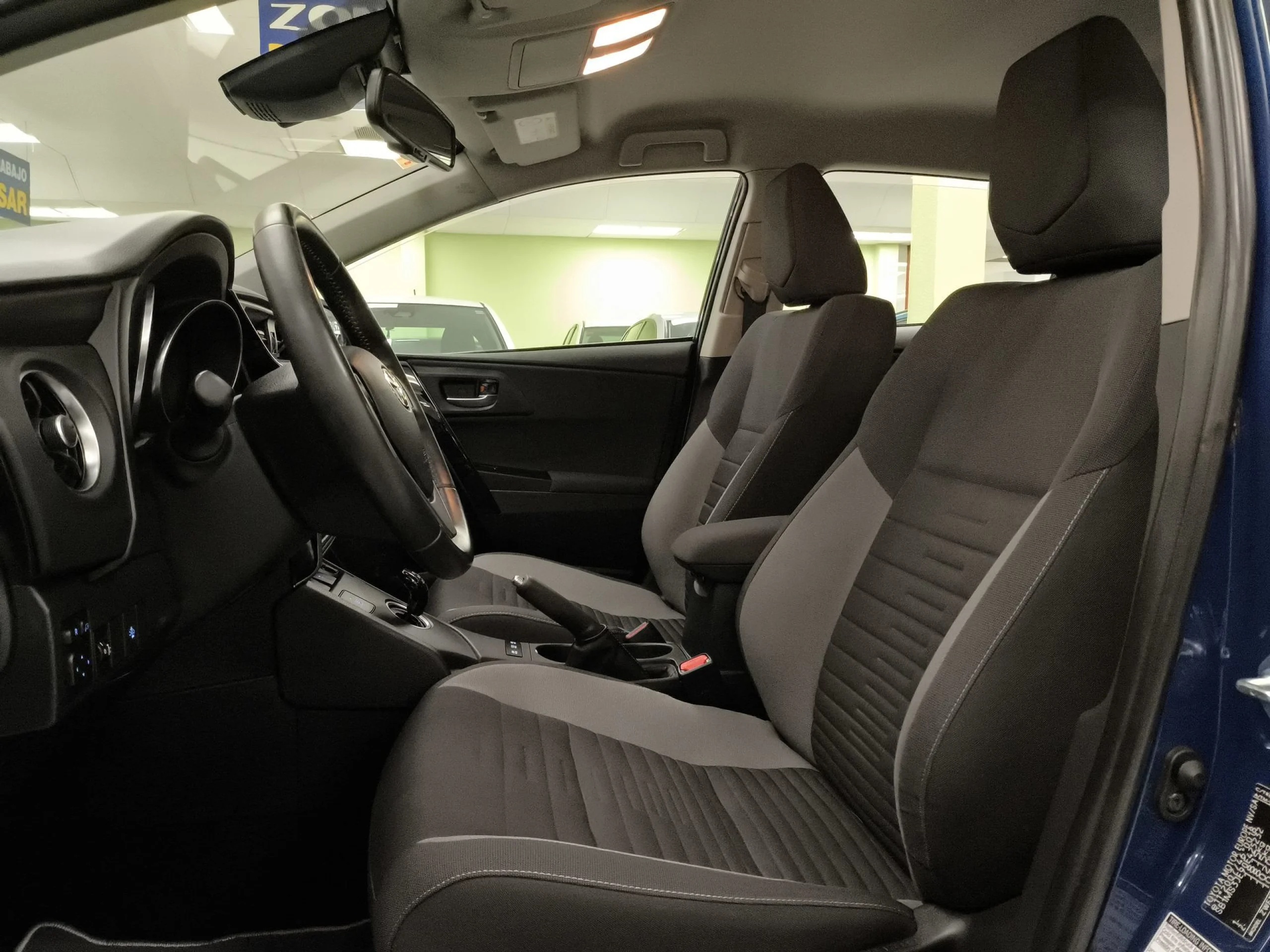 Toyota Auris 1.8 Hybrid Active 100 kW (136 CV) - Foto 11