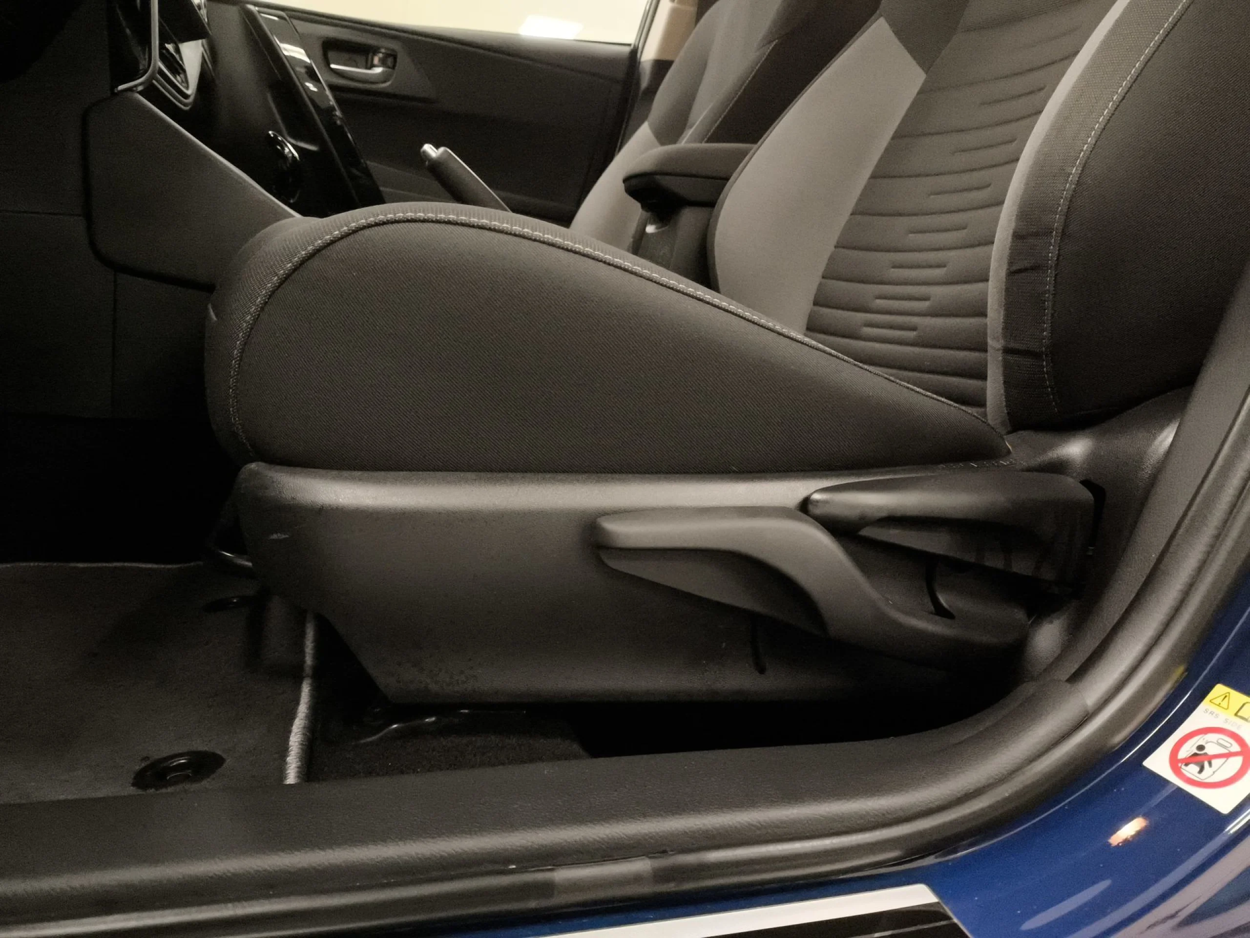 Toyota Auris 1.8 Hybrid Active 100 kW (136 CV) - Foto 12