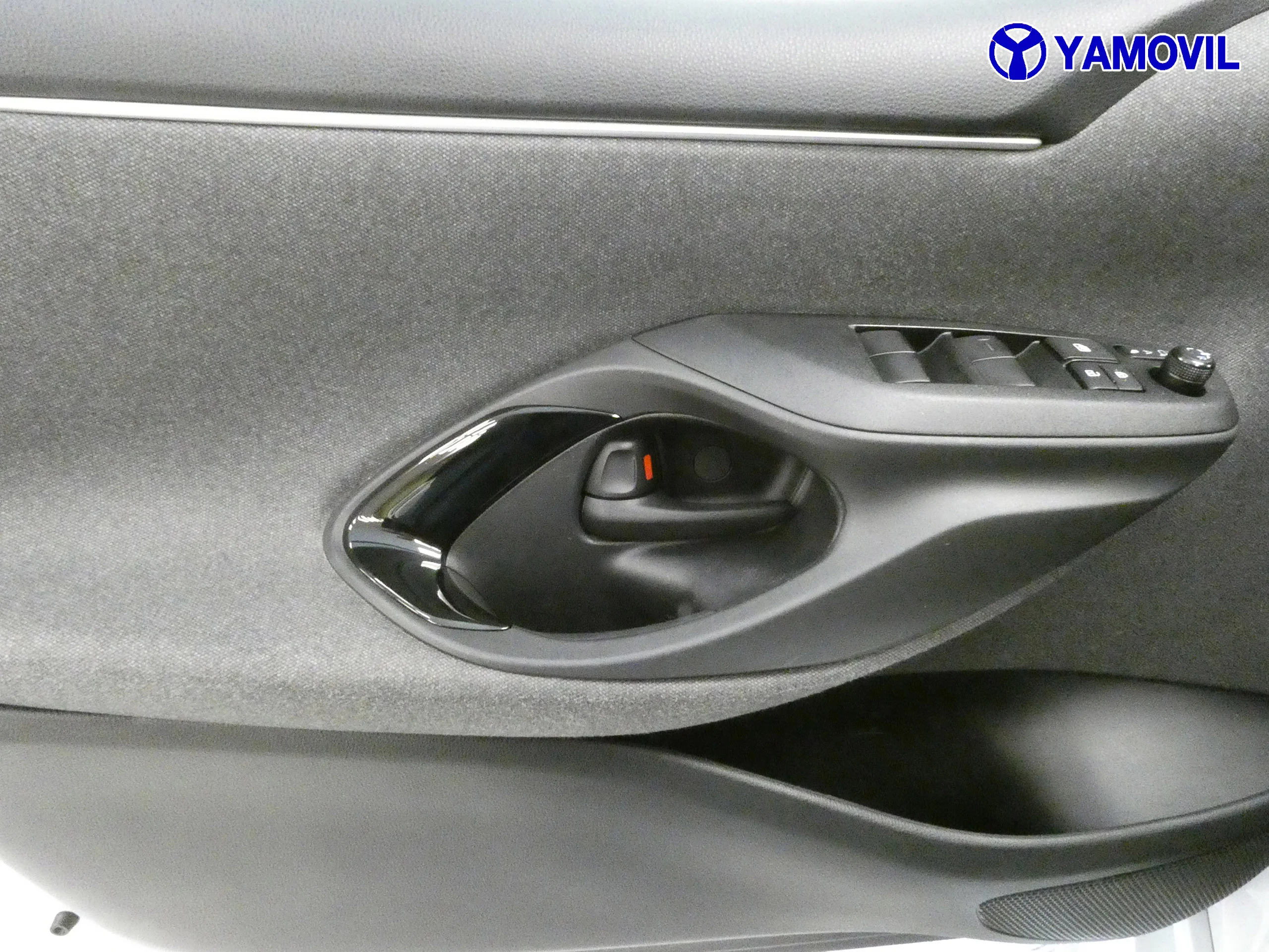 Toyota Yaris 1.5 STYLE PLUS 120H KYB AUT 5P - Foto 58