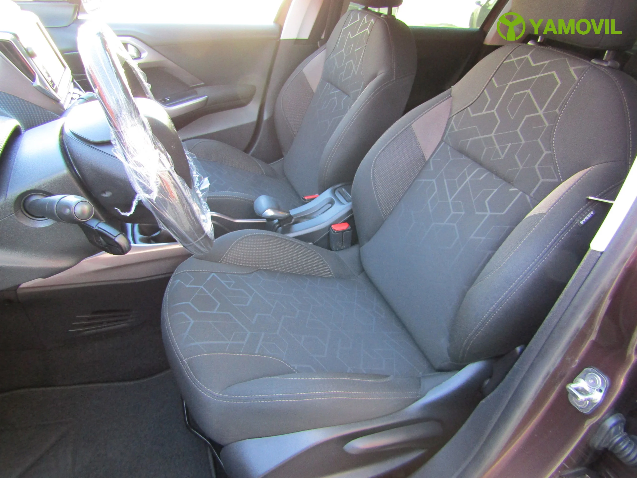Peugeot 2008 1.6HDI ACTIVE 92CV - Foto 17
