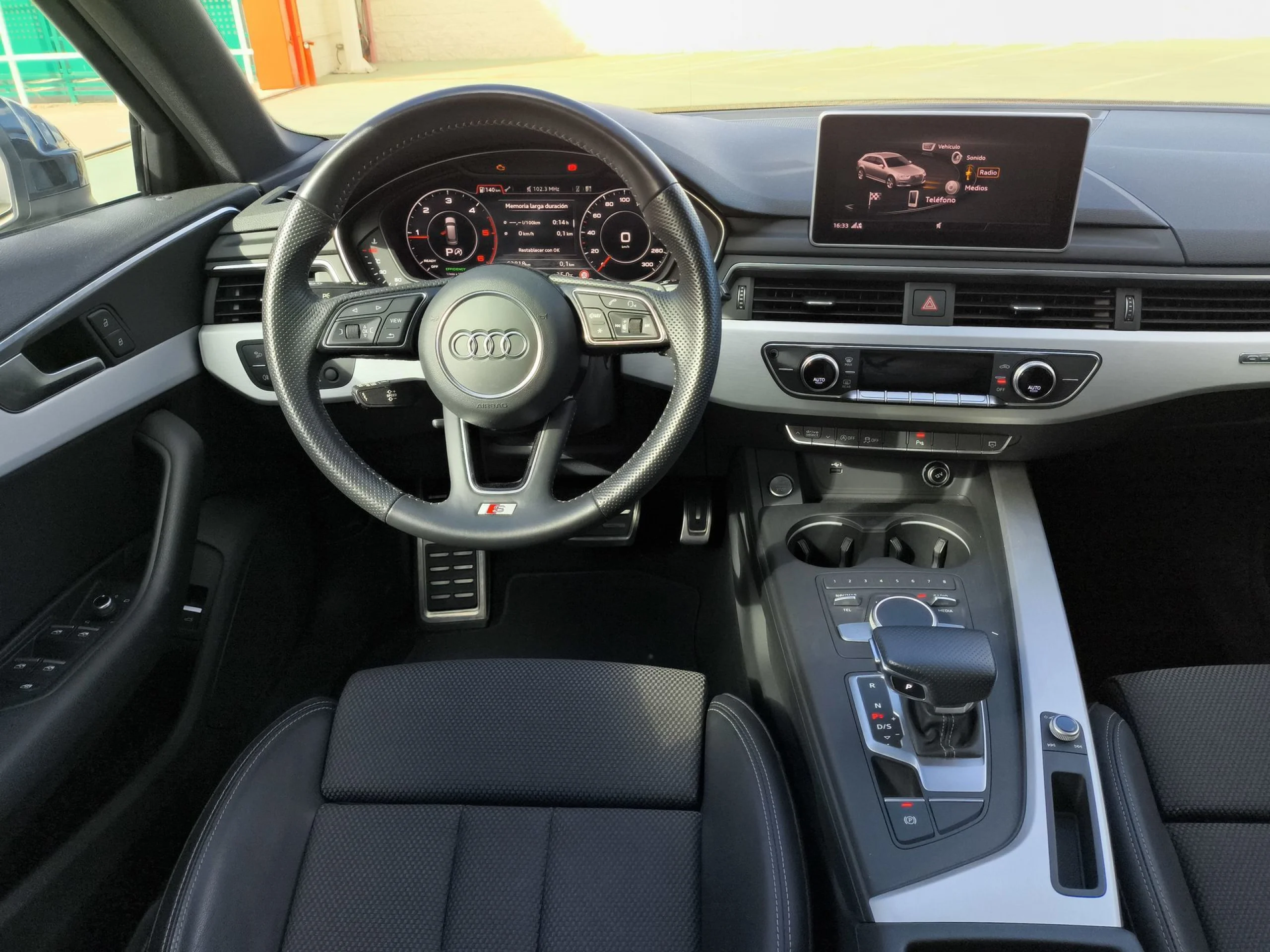 Audi A4 Avant S line edition 2.0 TDI quattro 140 kW (190 CV) S tronic - Foto 18