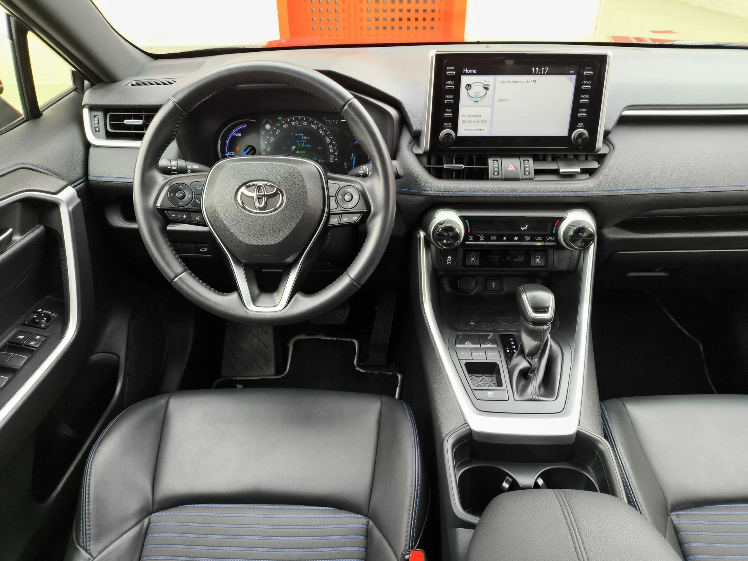 Toyota Rav4 220H Business 160 kW (218 CV) - Foto 17
