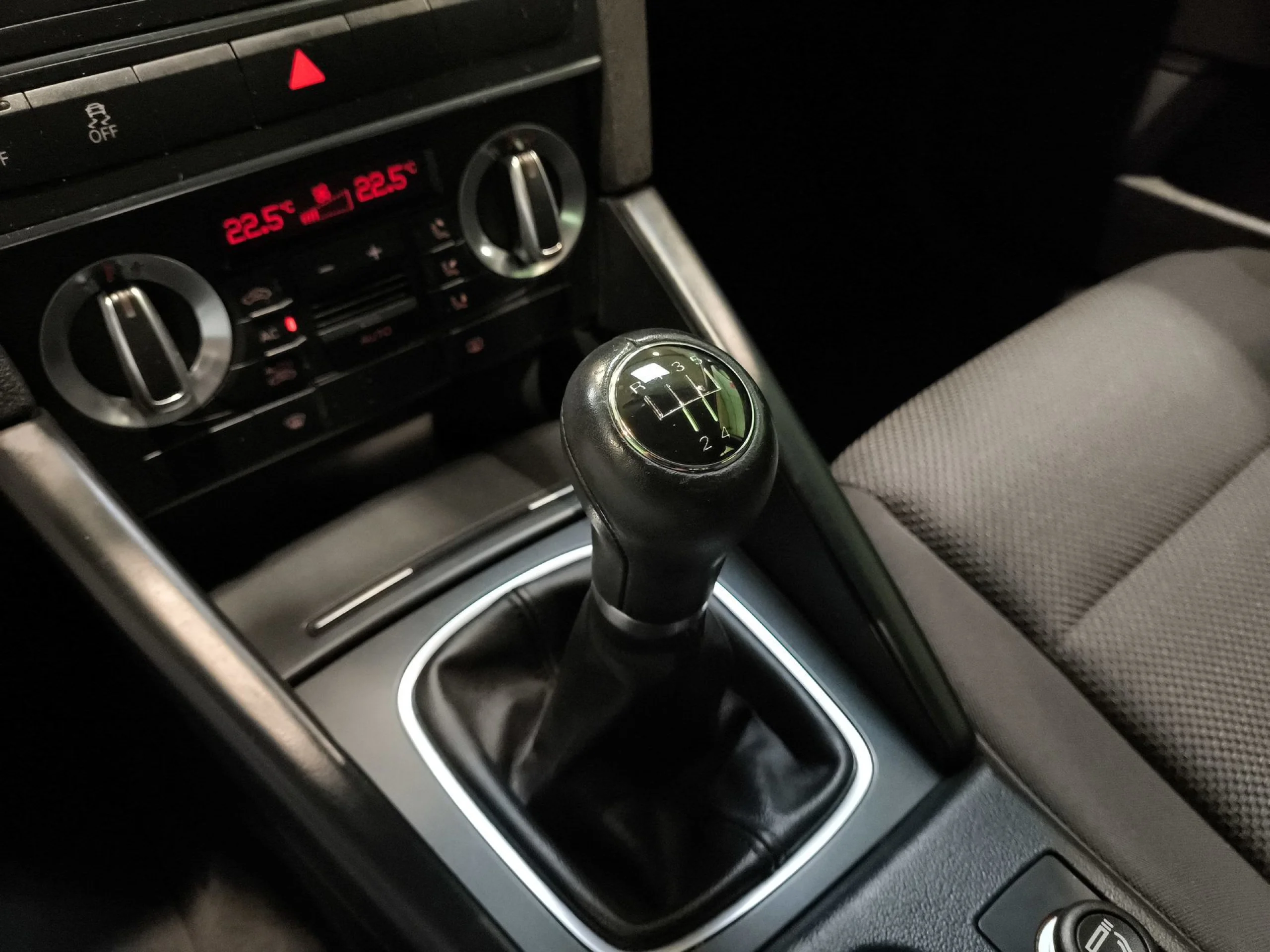 Audi A3 Sportback Attraction 1.6 TDI 77 kW (105 CV) - Foto 18
