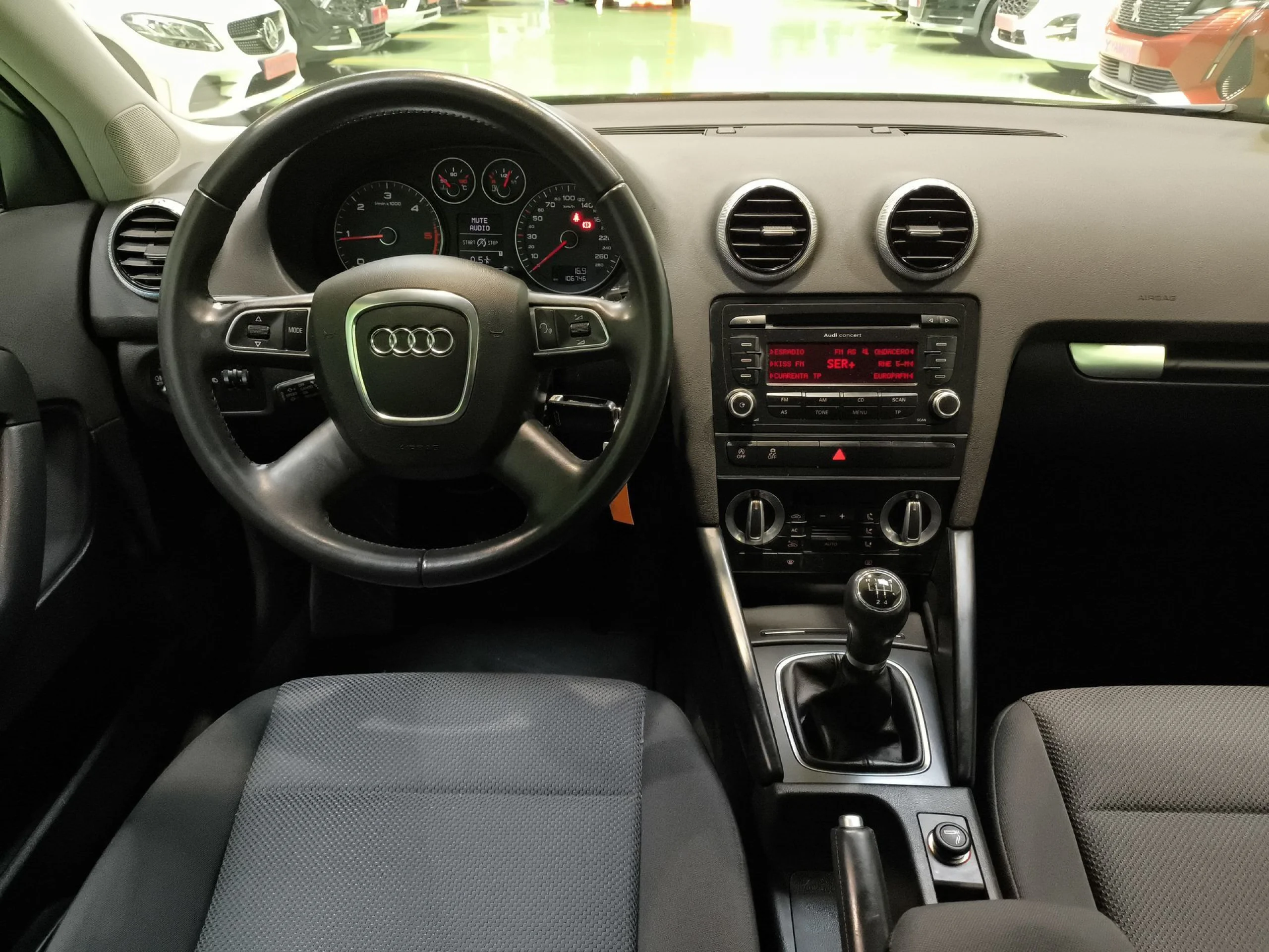 Audi A3 Sportback Attraction 1.6 TDI 77 kW (105 CV) - Foto 19