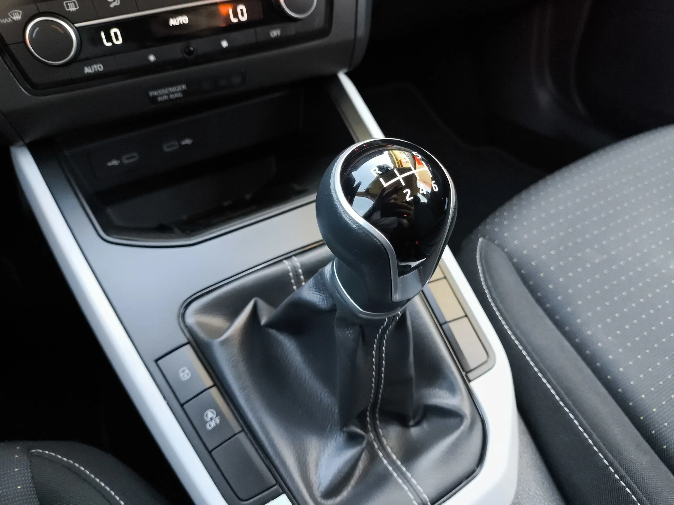 Seat Arona 1.0 TSI Style Plus 81 kW (110 CV) - Foto 16