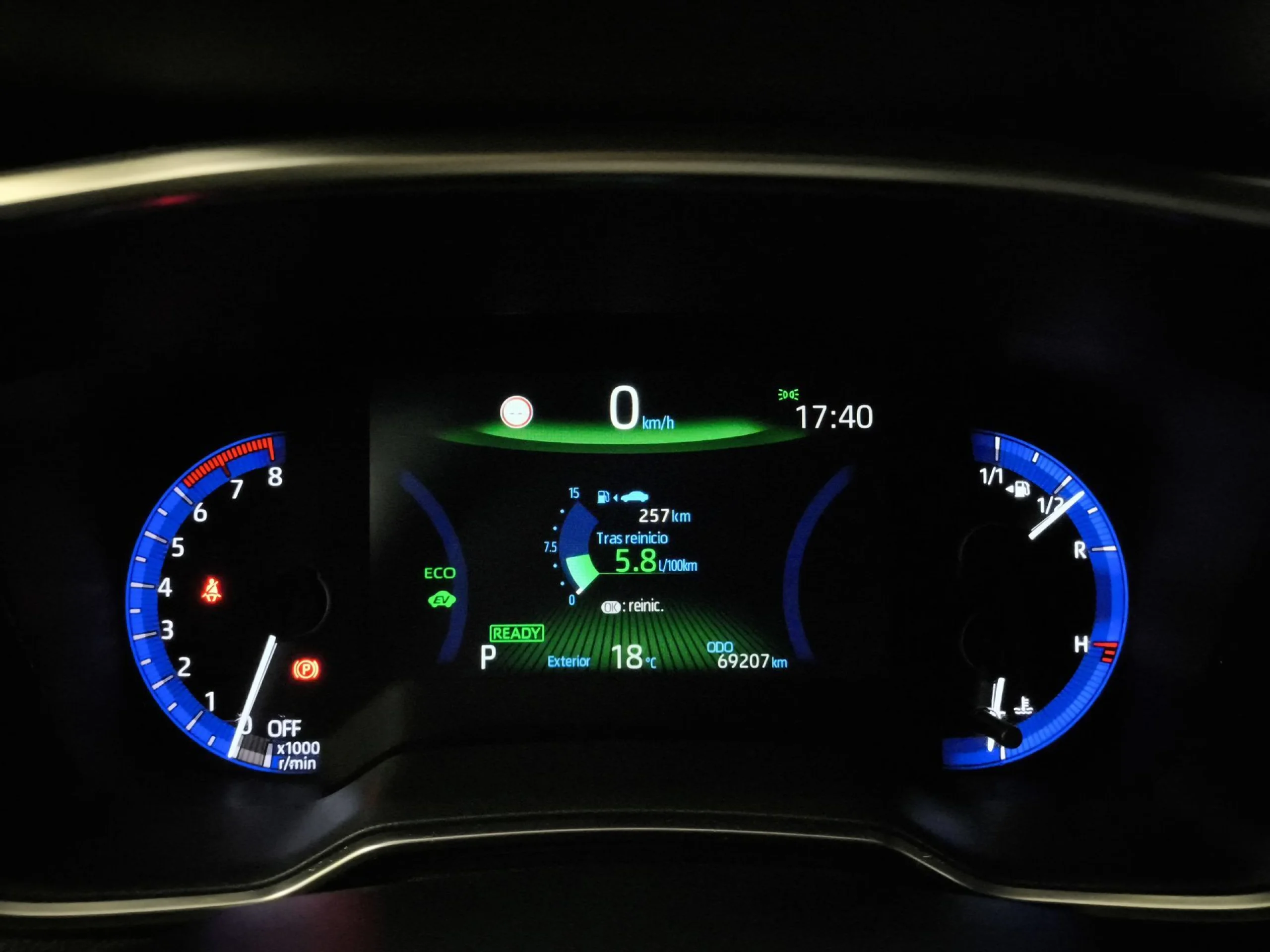 Toyota Corolla Touring Sports 180H Feel! E-CVT 132 kW (180 CV) - Foto 13