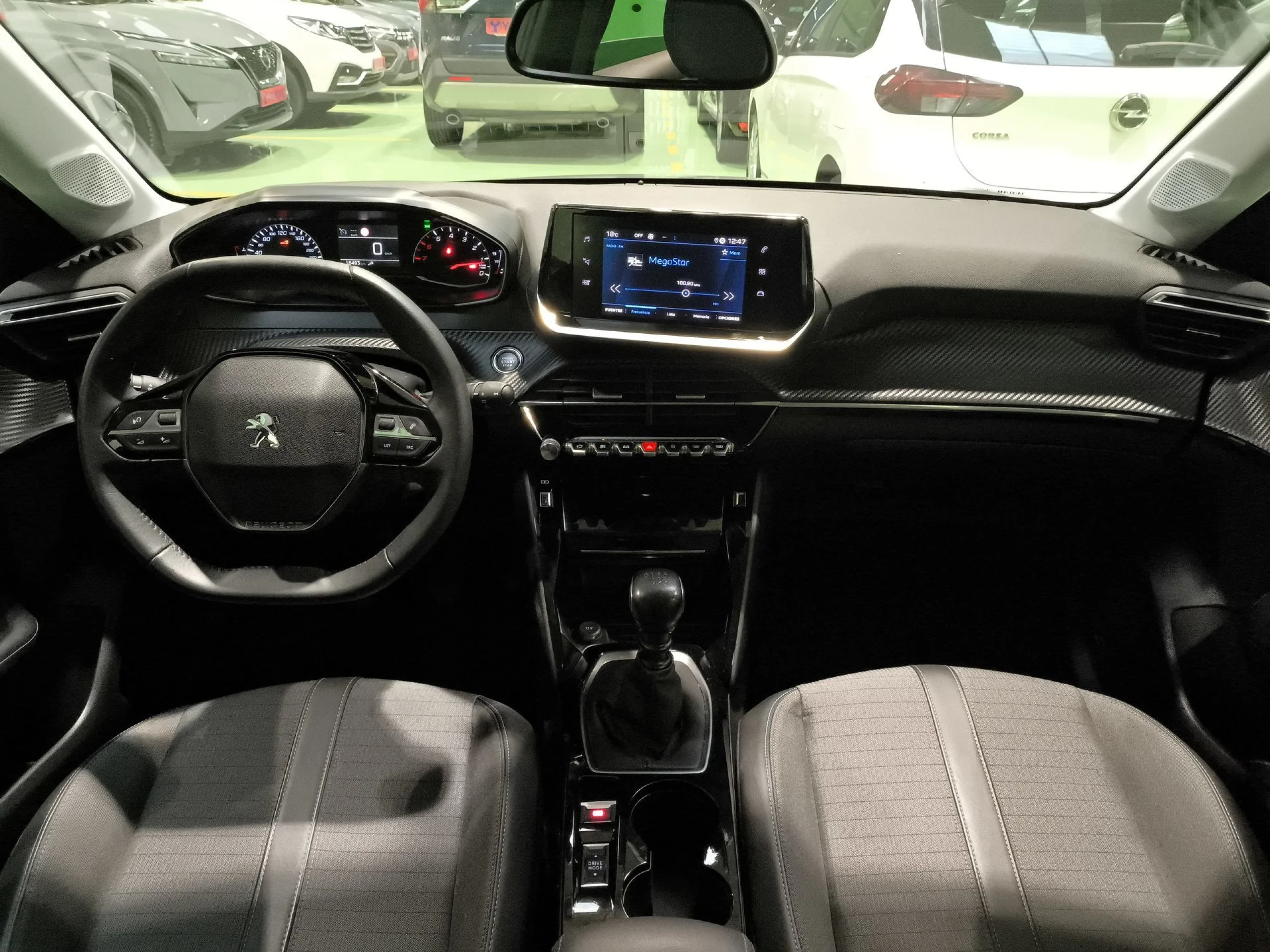 Peugeot 208 PureTech 100 Allure 75 kW (100 CV) - Foto 5