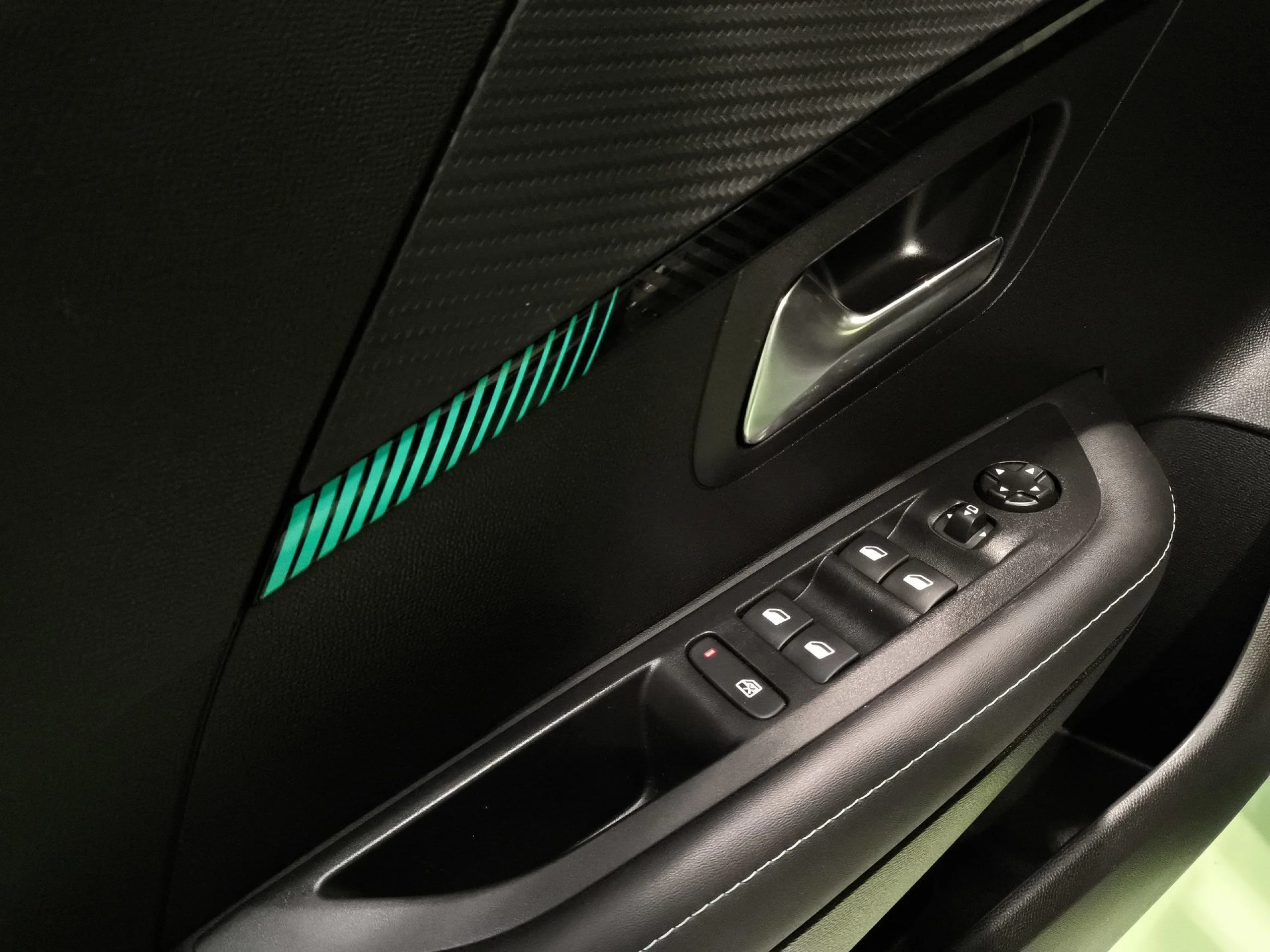 Peugeot 208 PureTech 100 Allure 75 kW (100 CV) - Foto 10