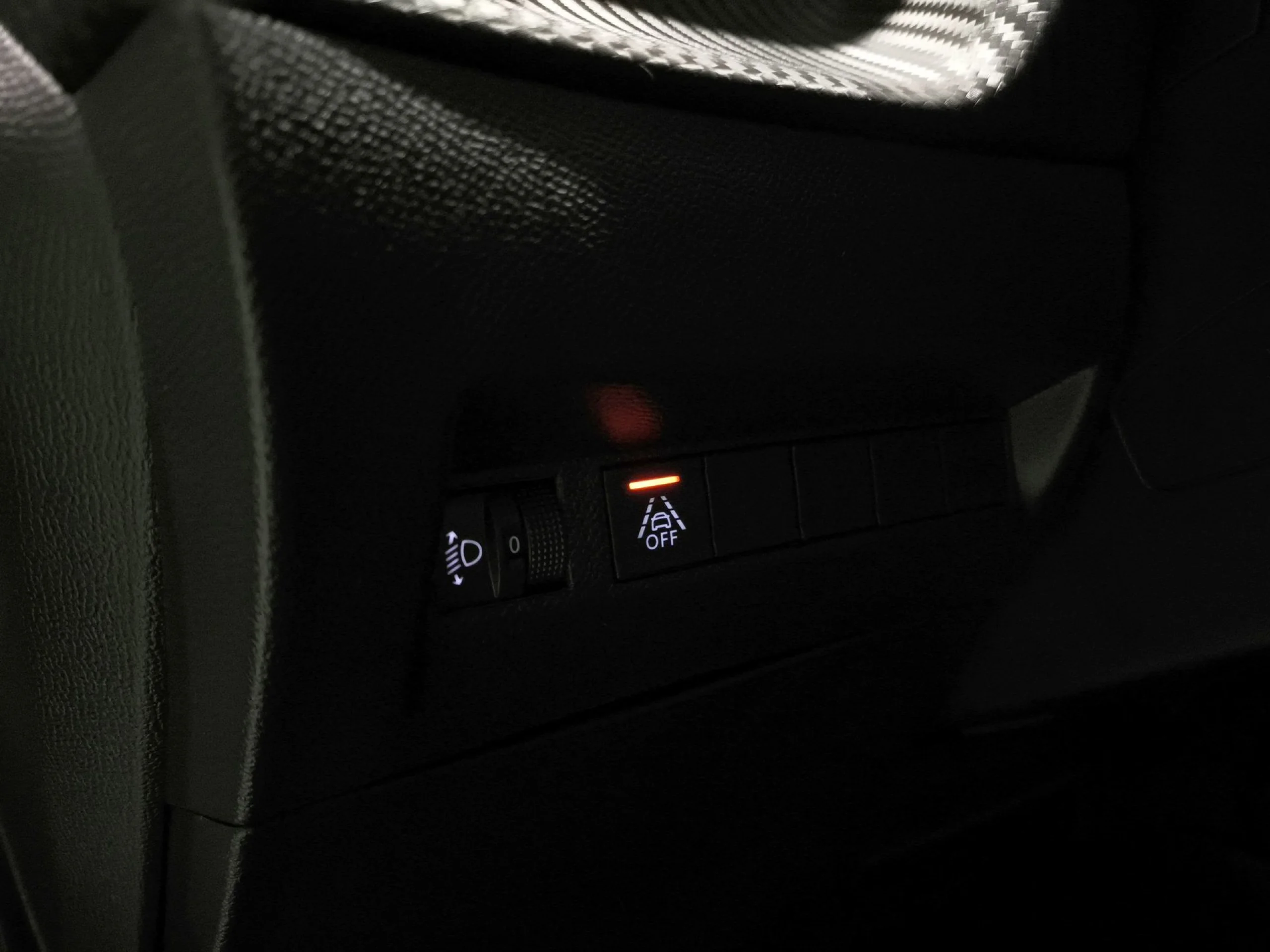 Peugeot 208 PureTech 100 Allure 75 kW (100 CV) - Foto 12