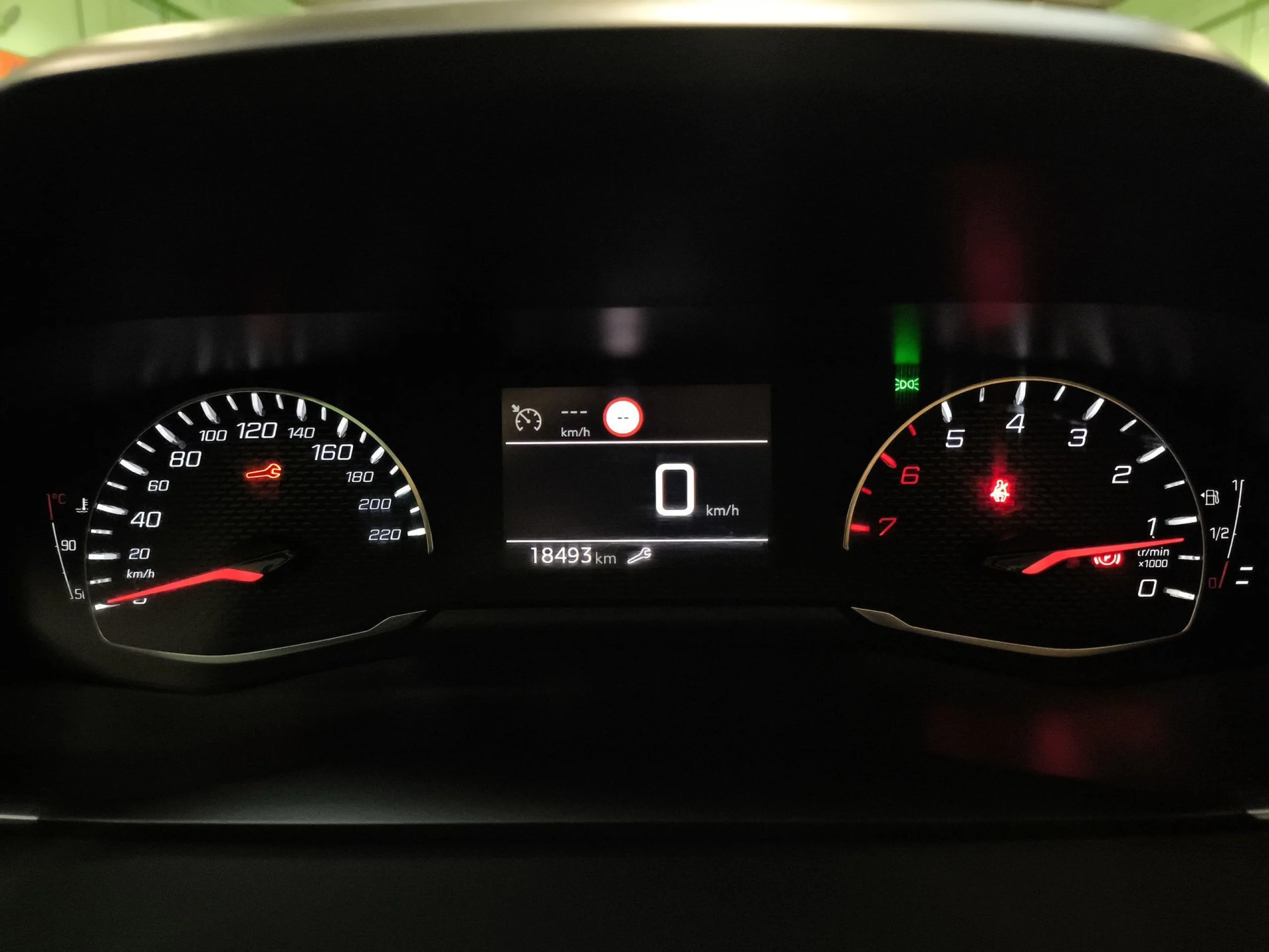 Peugeot 208 PureTech 100 Allure 75 kW (100 CV) - Foto 15