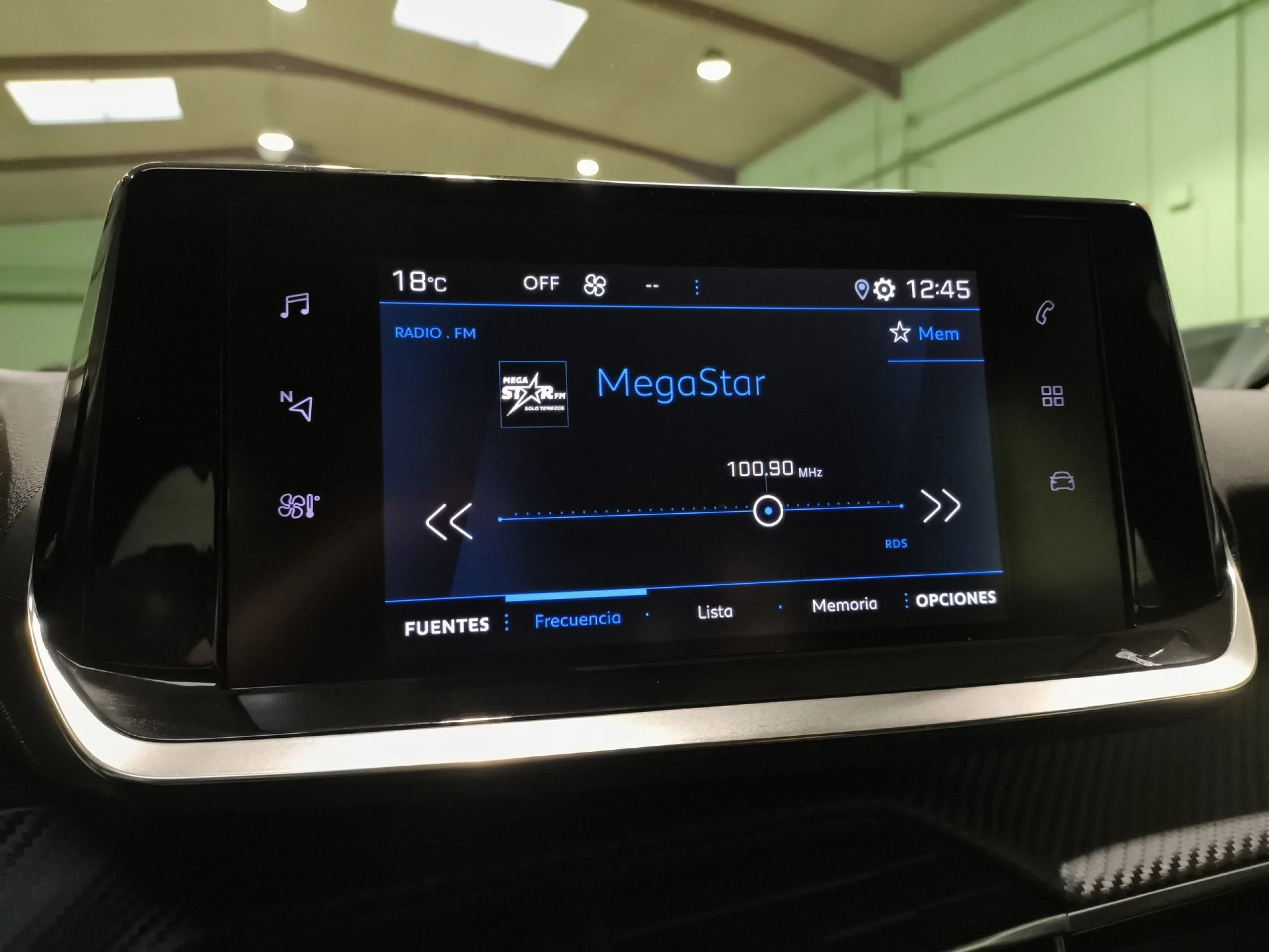 Peugeot 208 PureTech 100 Allure 75 kW (100 CV) - Foto 16