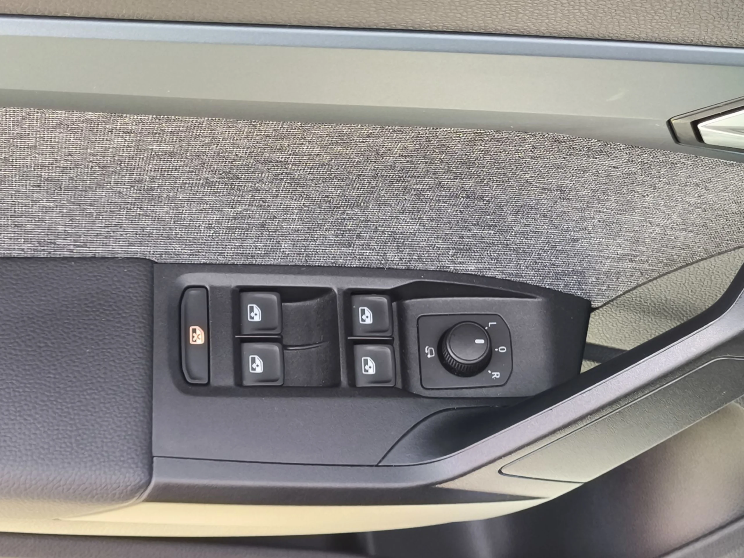 Seat Arona 1.0 TSI Xperience Plus 81 kW (110 CV) - Foto 10
