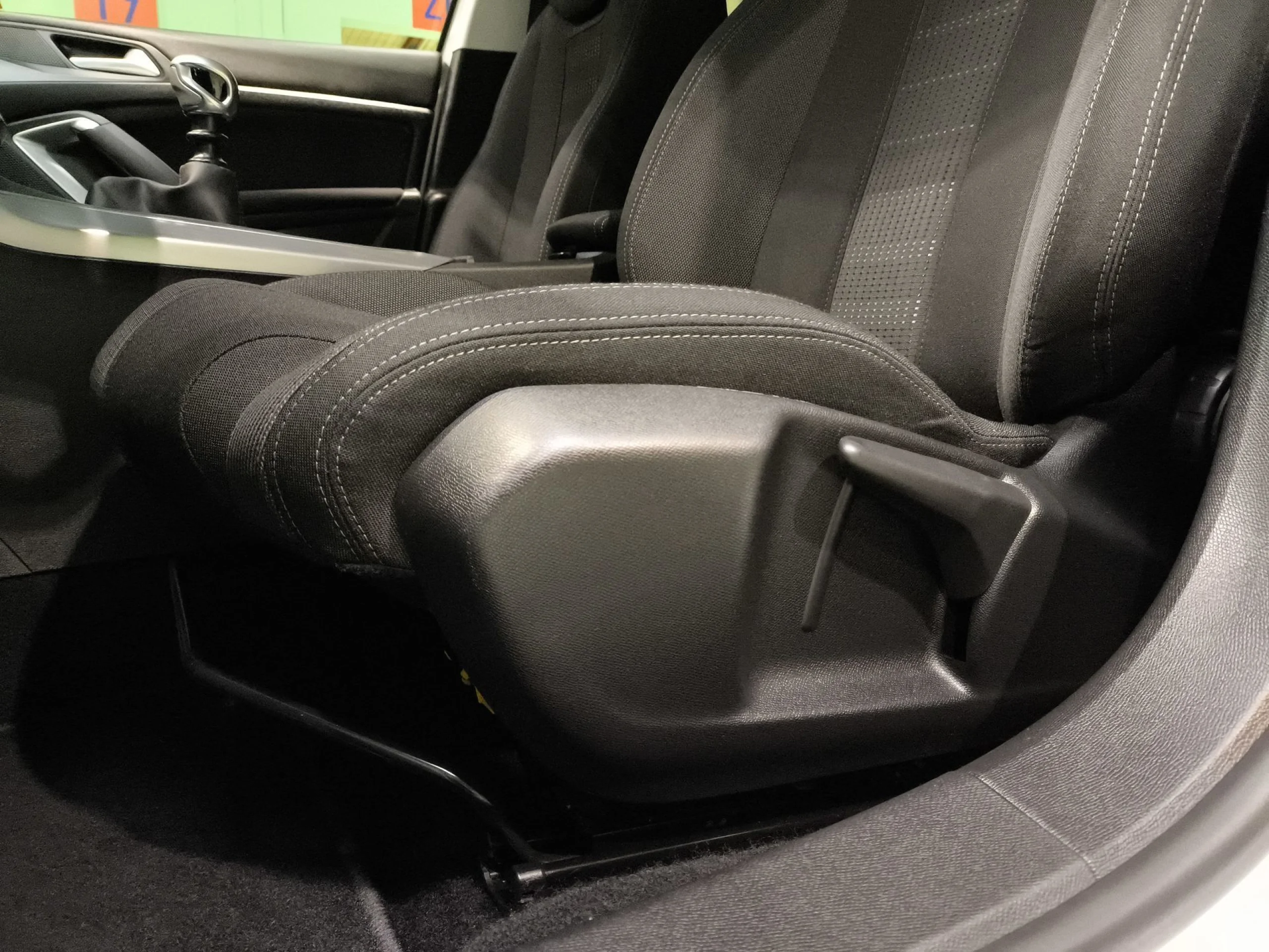 Peugeot 308 PureTech 130 SANDS Allure 96 kW (130 CV) - Foto 9