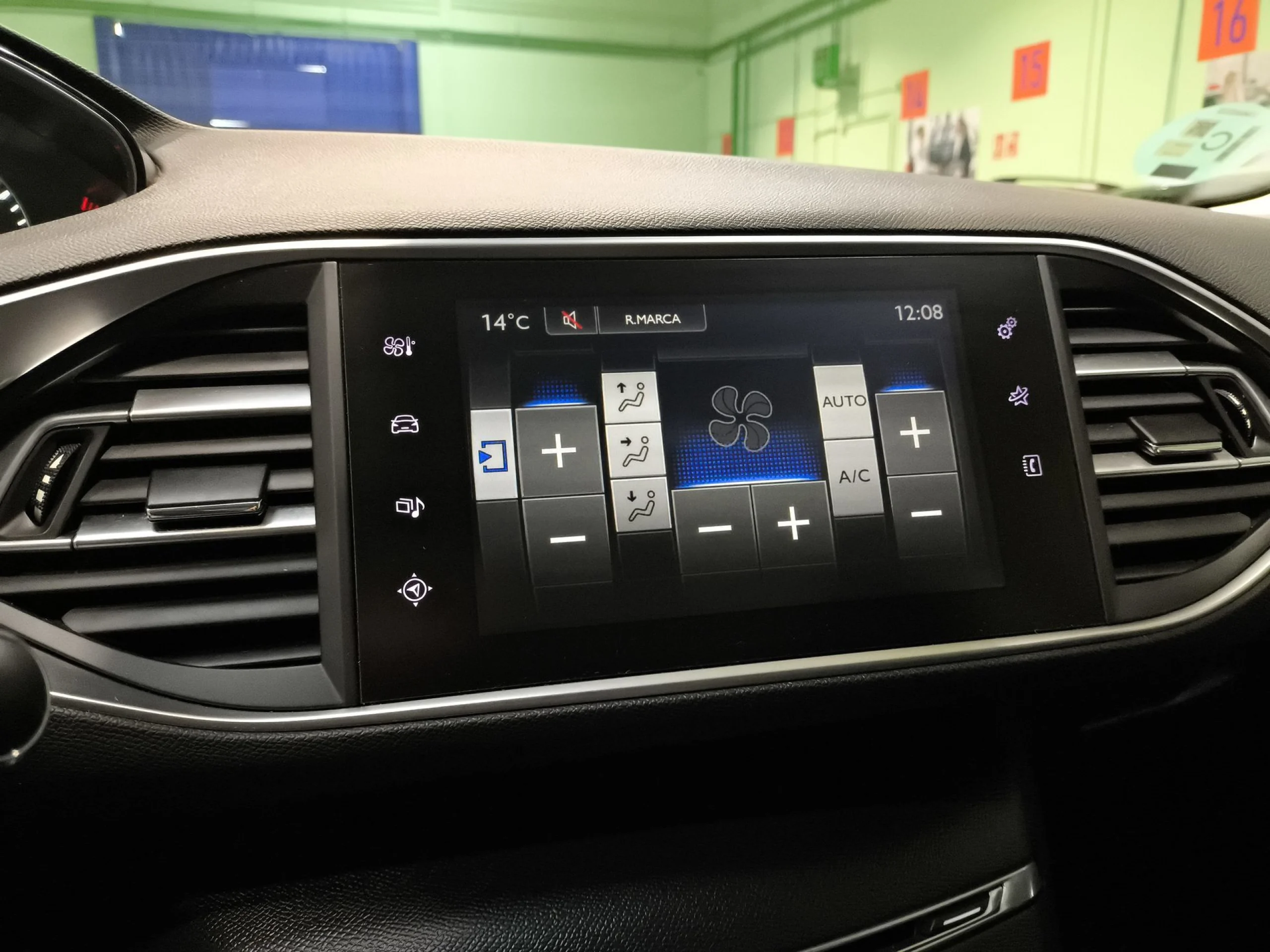 Peugeot 308 PureTech 130 SANDS Allure 96 kW (130 CV) - Foto 15