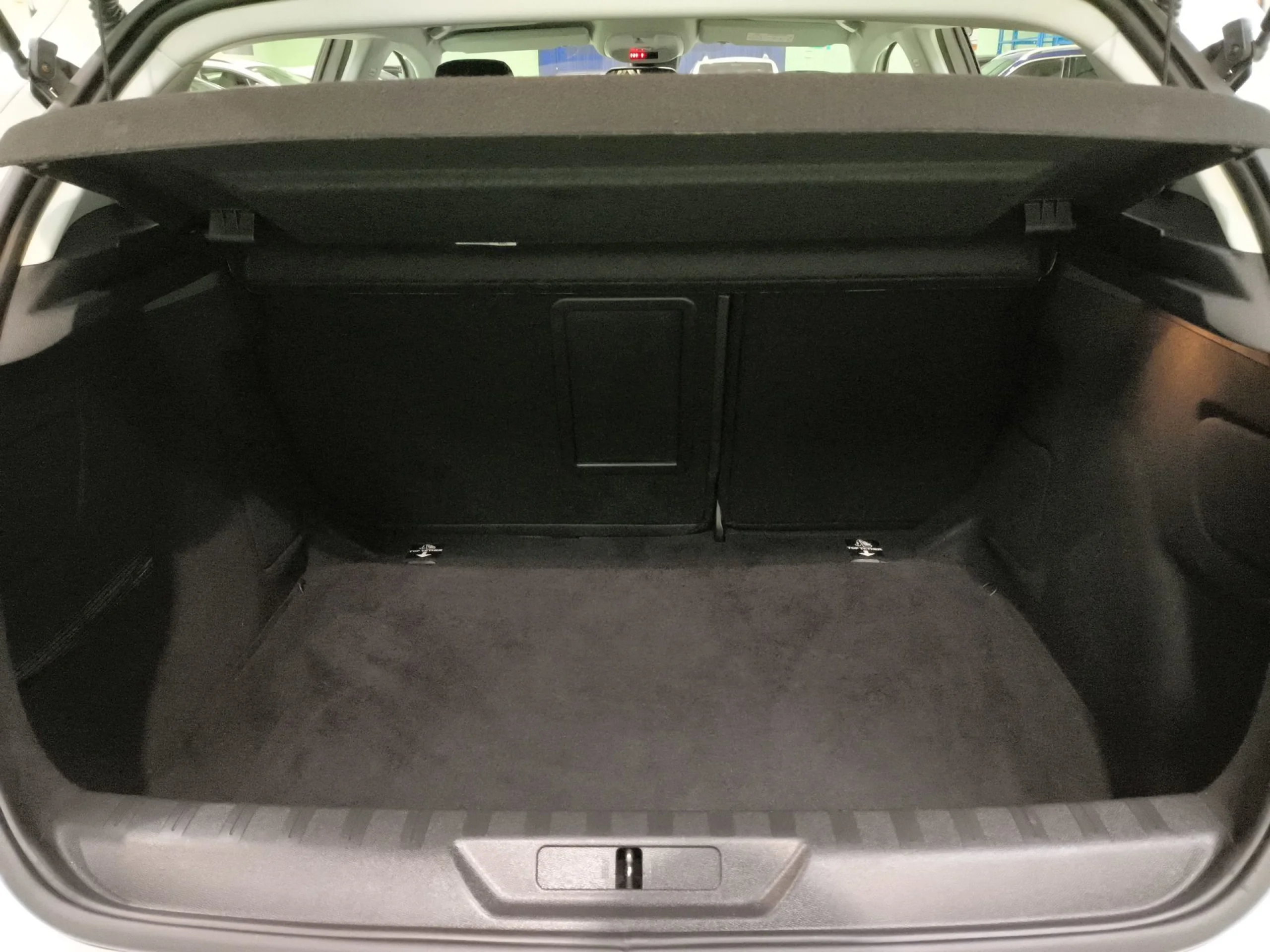 Peugeot 308 PureTech 130 SANDS Allure 96 kW (130 CV) - Foto 19