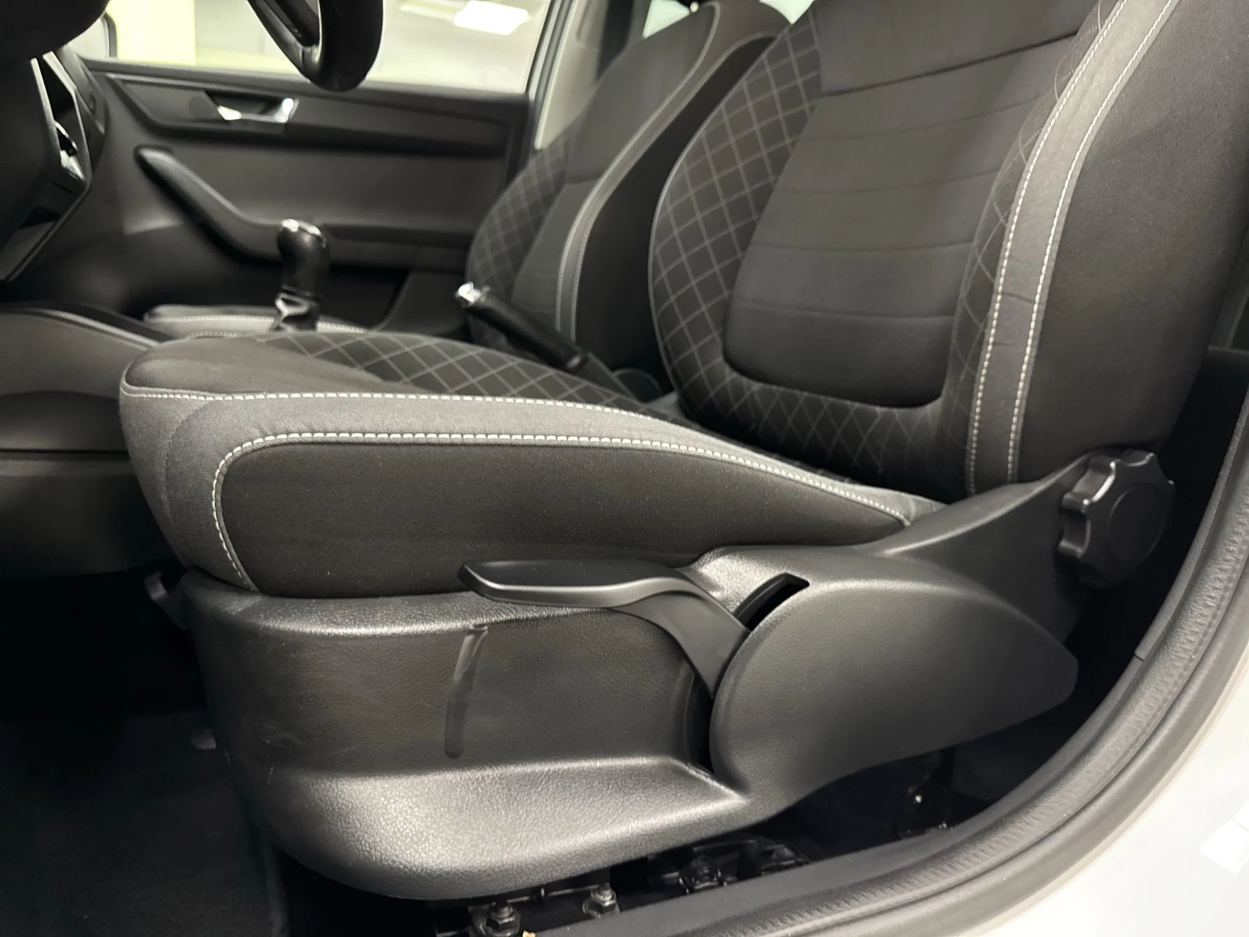 Skoda Fabia 1.0 TSI Ambition Plus 70 kW (95 CV) - Foto 9