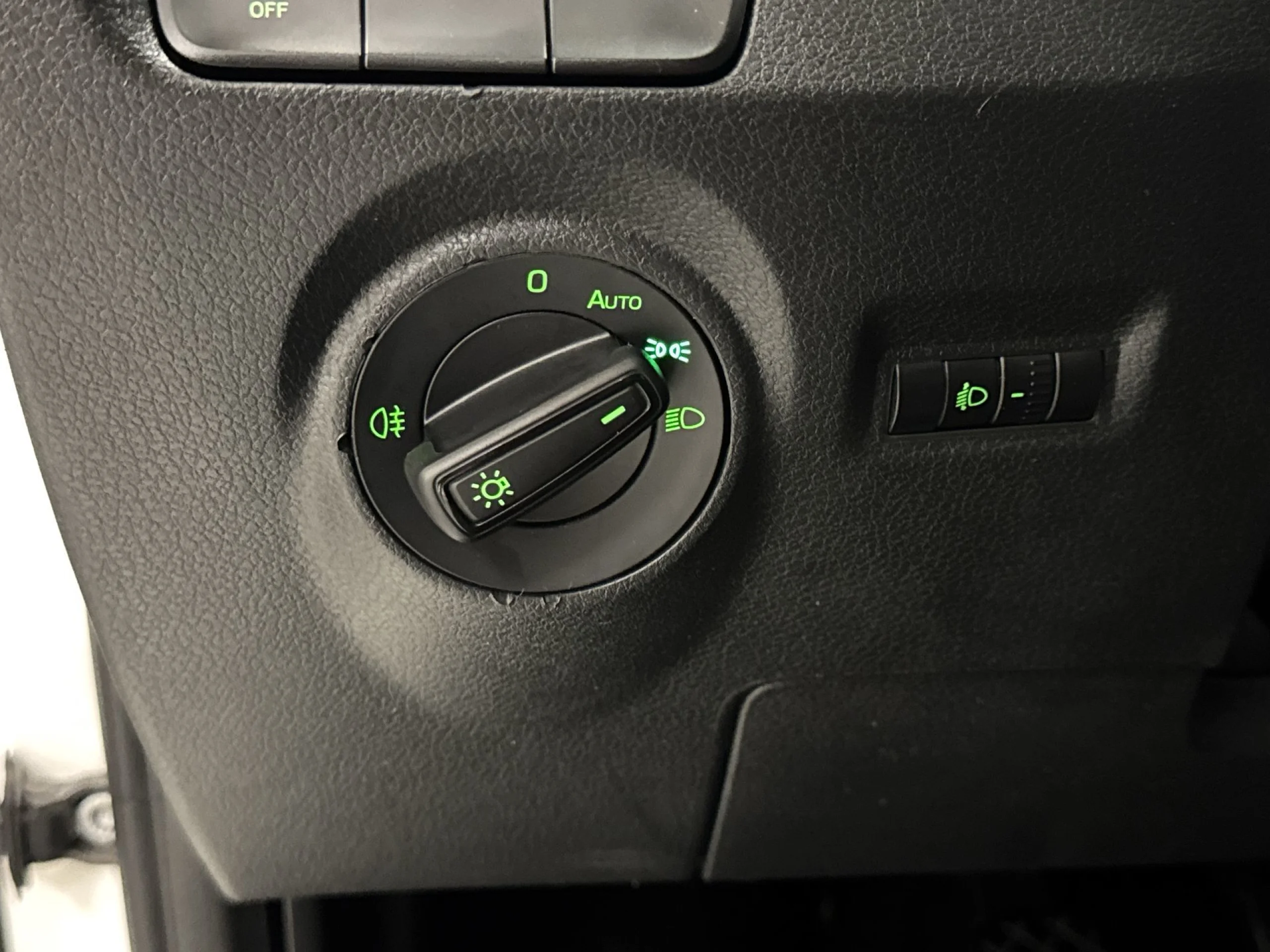 Skoda Fabia 1.0 TSI Ambition Plus 70 kW (95 CV) - Foto 12