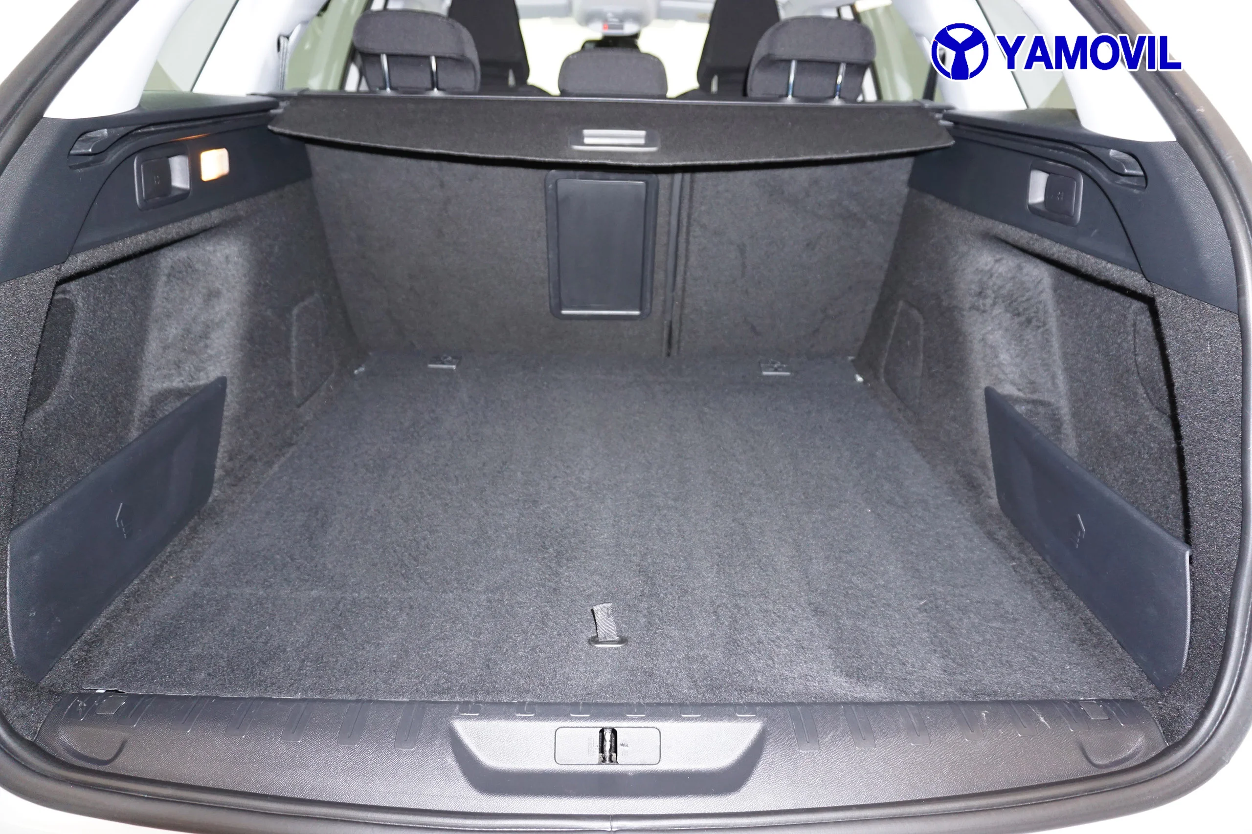 Peugeot 308 1.6 BLUEHDI SW ALLURE 5P - Foto 7