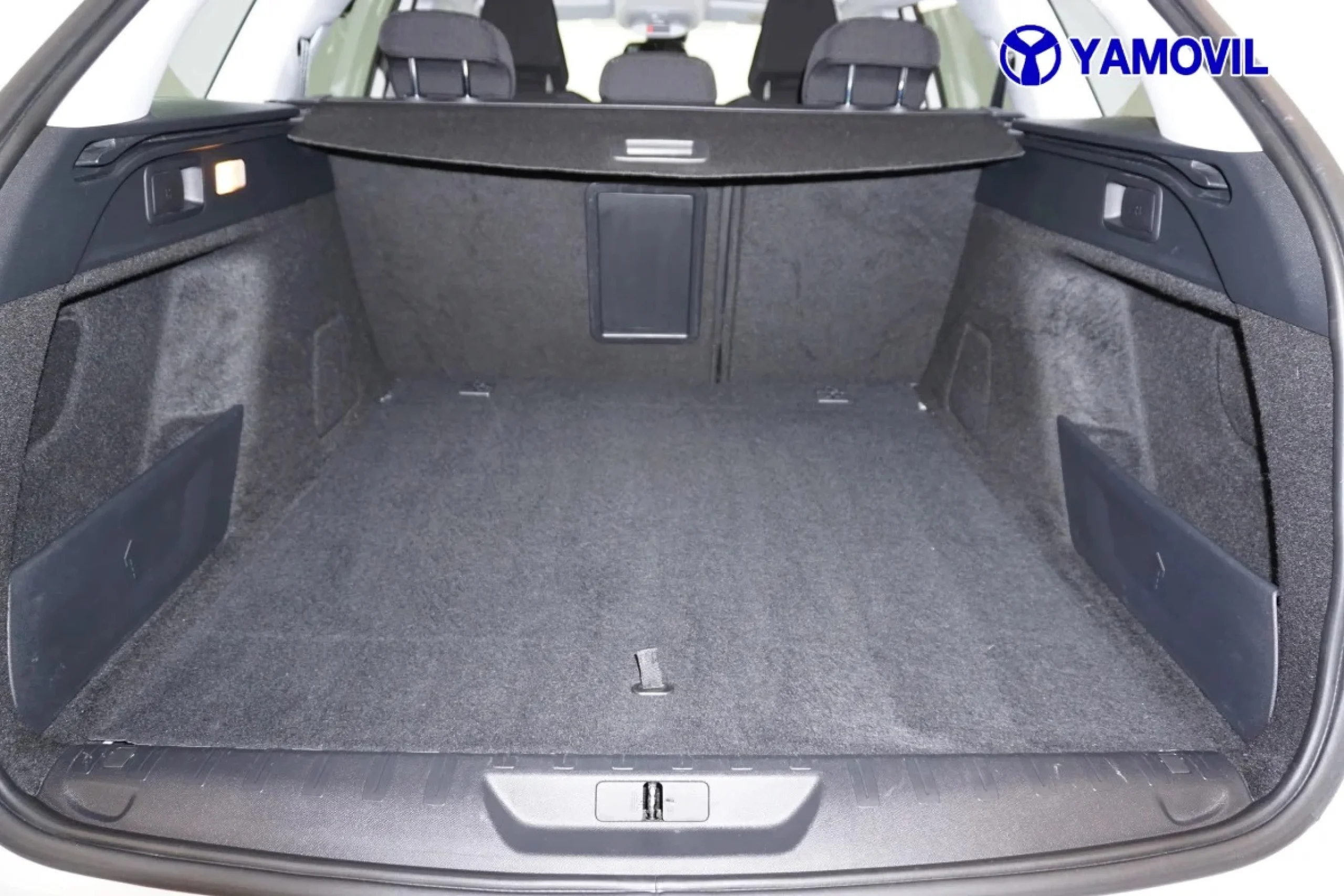 Peugeot 308 SW BlueHDI 120 Allure 88 kW (120 CV) - Foto 7