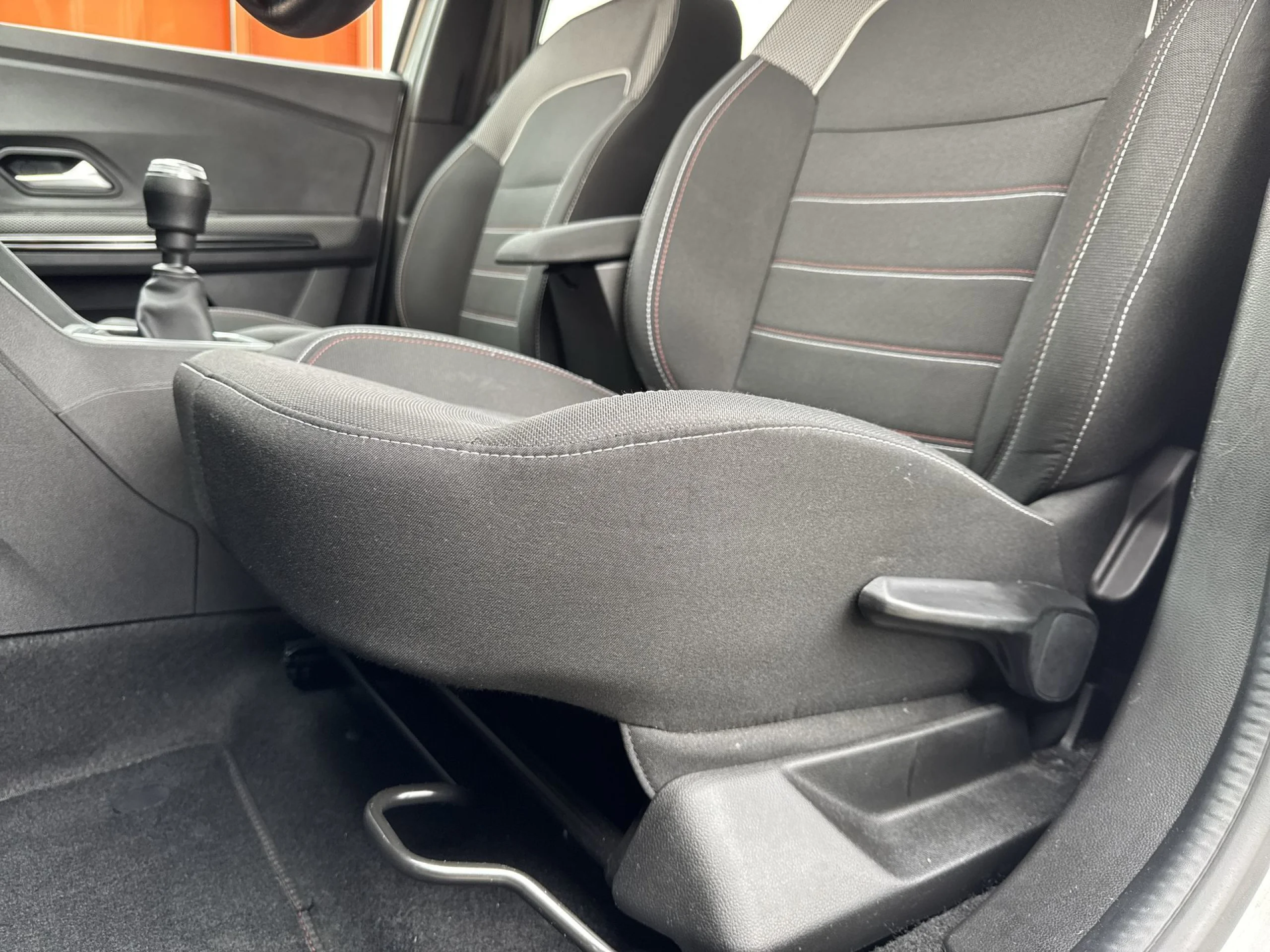 Dacia Jogger Serie Limitada Extreme Go TCe 81 kW (110 CV) 5 Plazas - Foto 9