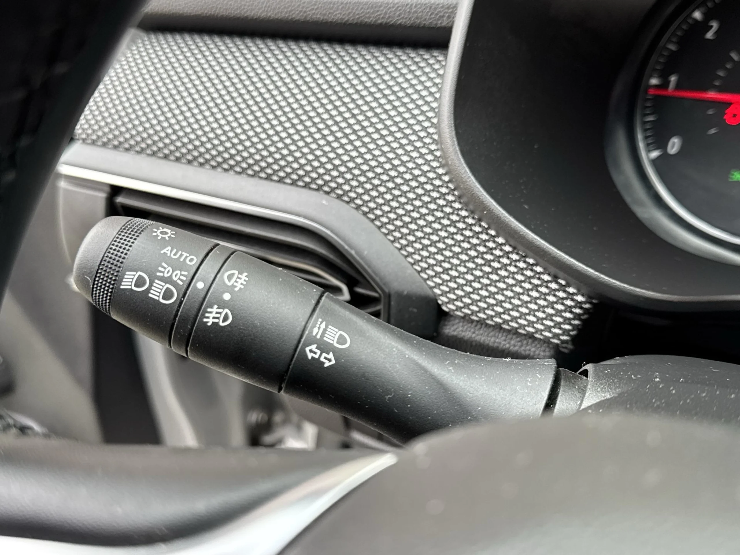 Dacia Jogger Serie Limitada Extreme Go TCe 81 kW (110 CV) 5 Plazas - Foto 12